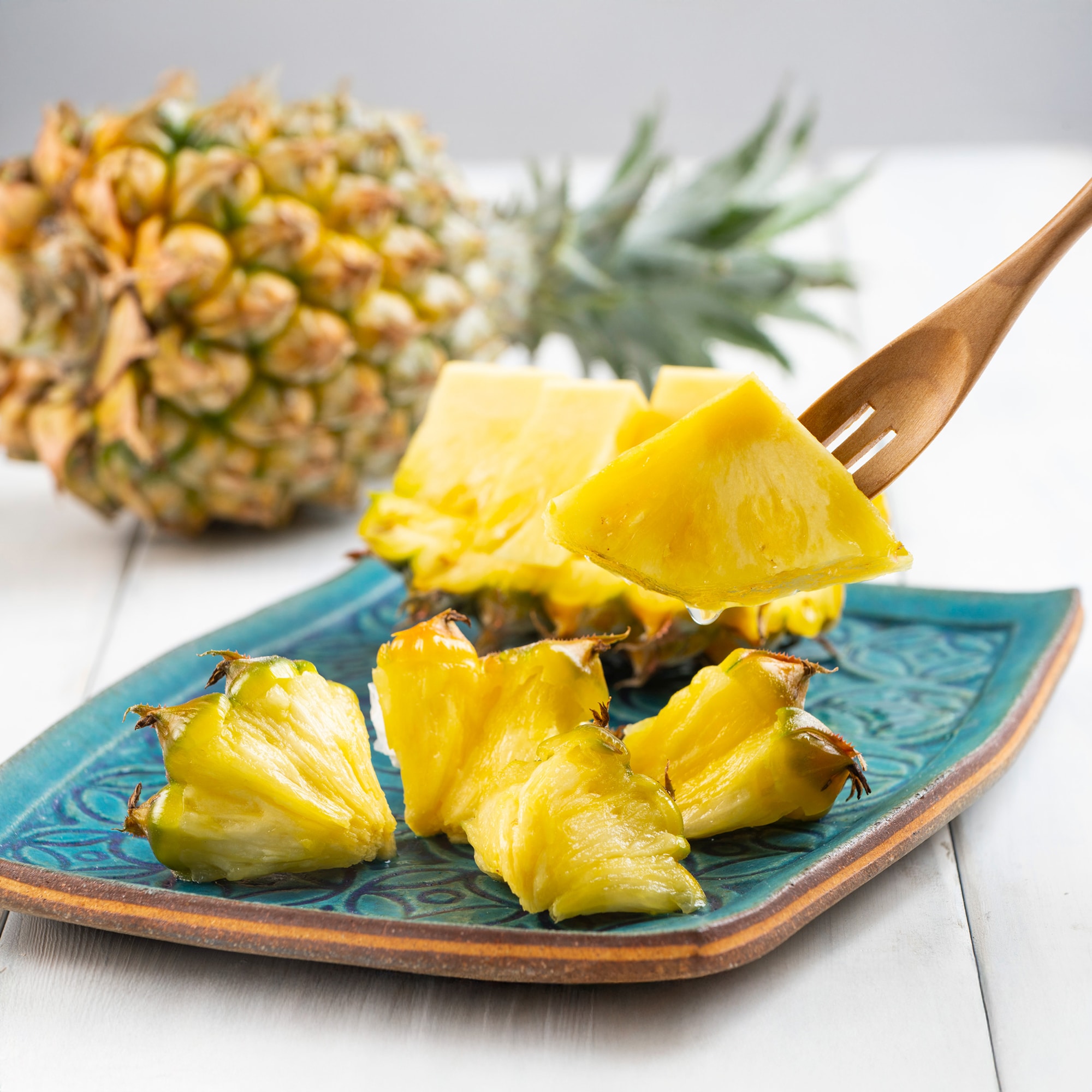 沖縄県産 長浜商店のパイナップル「スナックパイン」 約１．５ｋｇ（２～３玉入り）