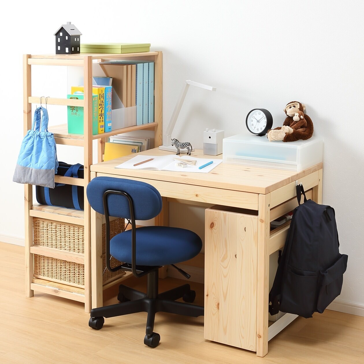 【新古品】パイン材デスク幅８６ｃｍ