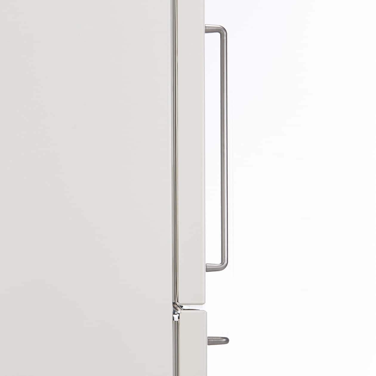 【新古品】冷蔵庫　１５７Ｌ