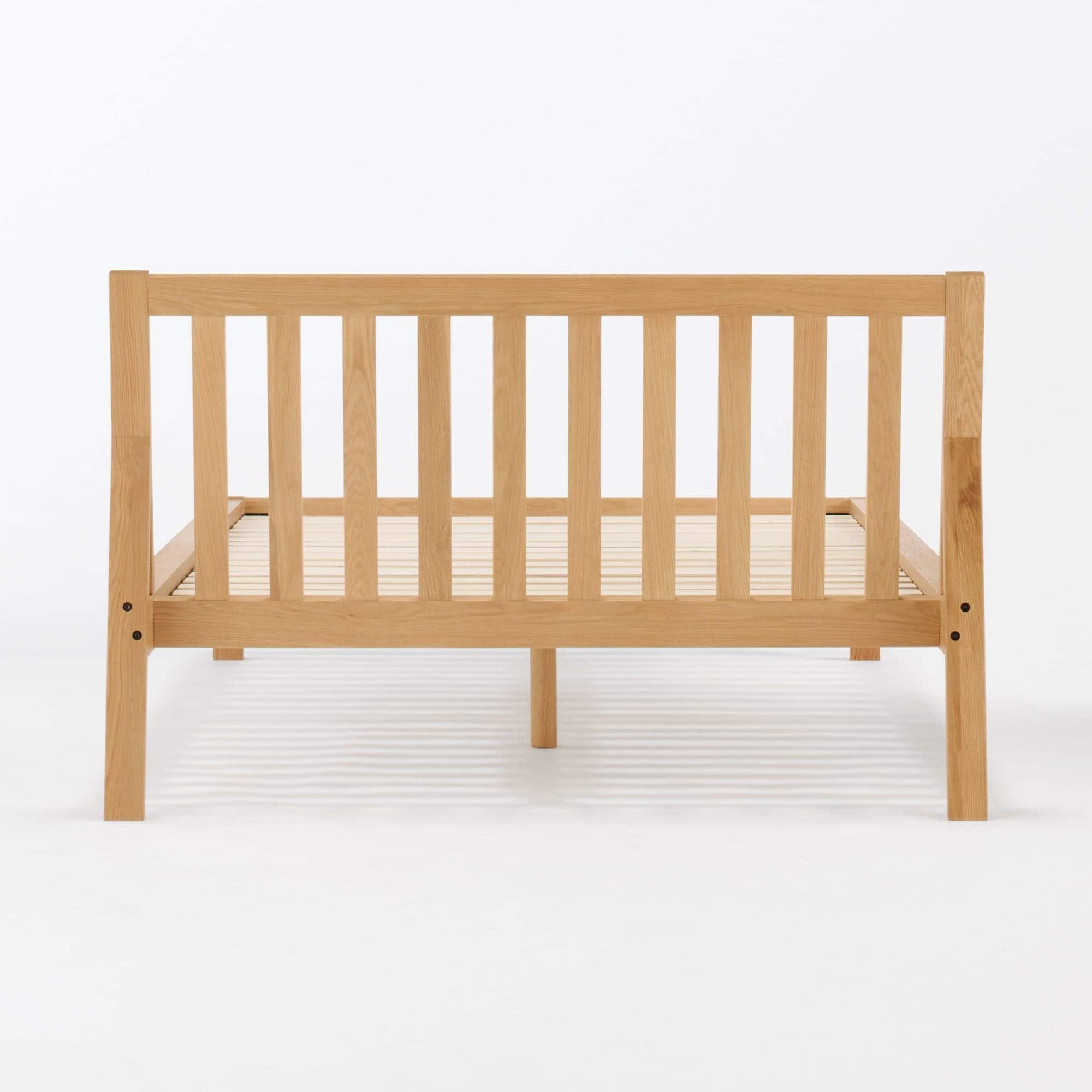 【新古品】もたれかかれる木製ベッド　オーク材突板　クィーン