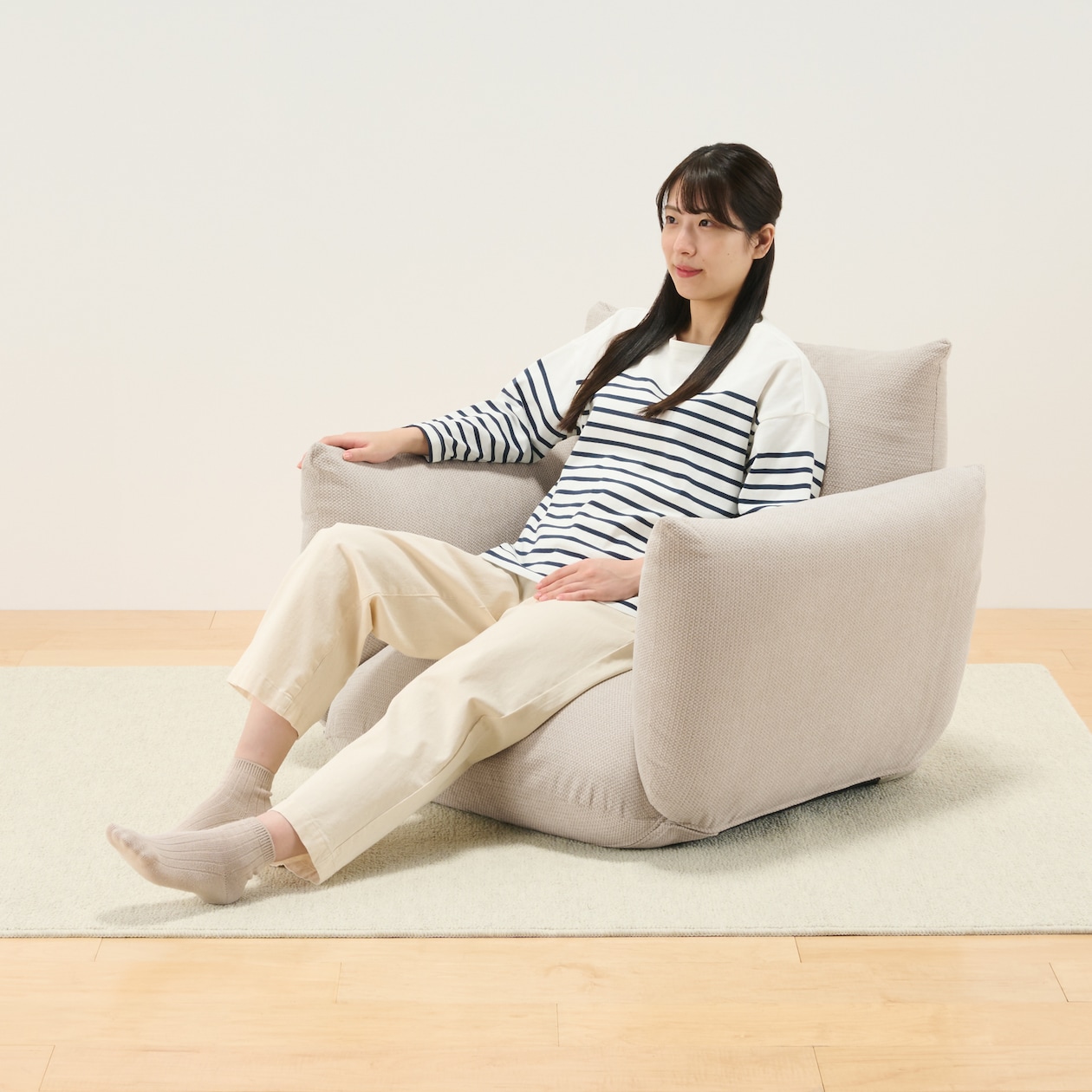 【新古品】リクライニング　フロアソファ　１シーター　グリーン