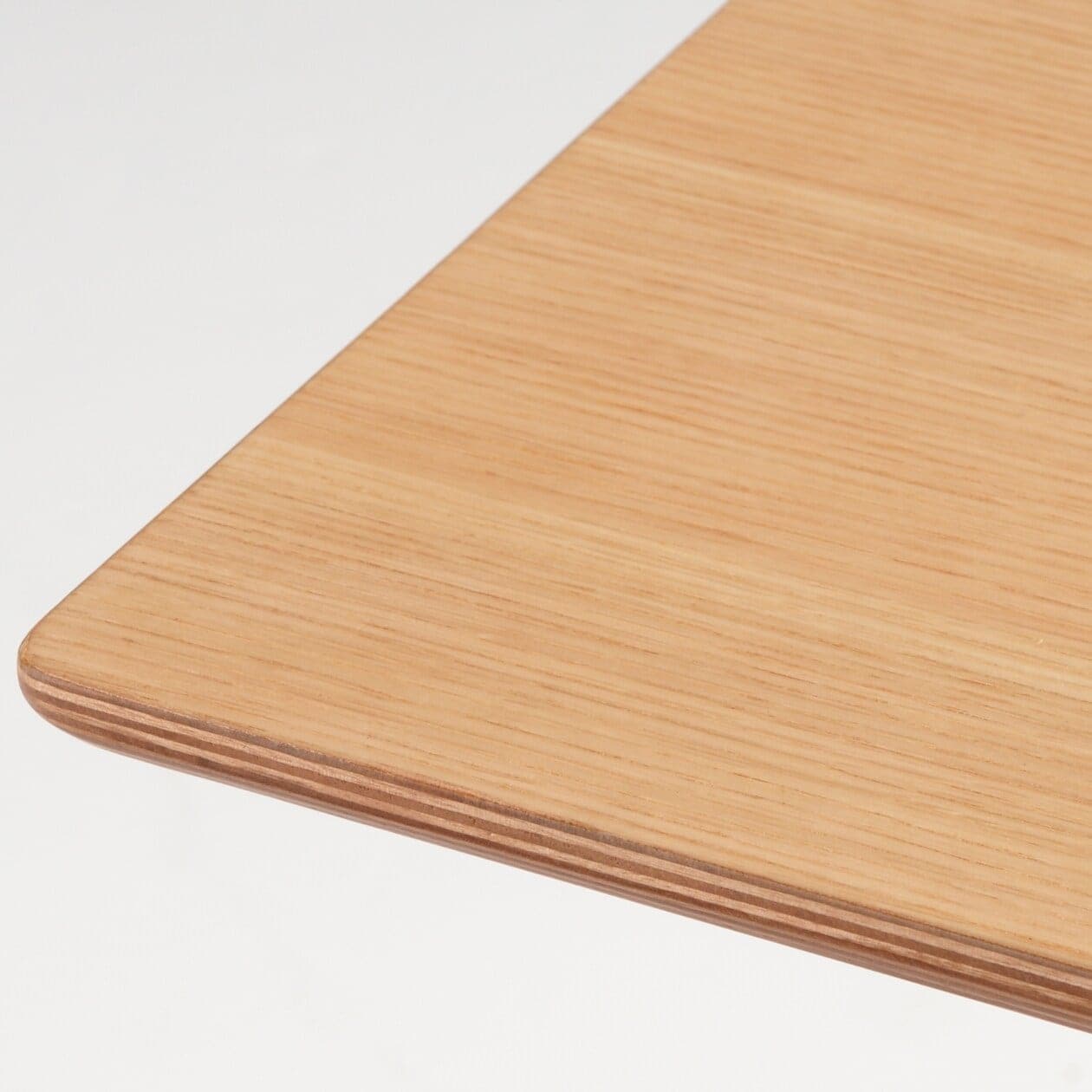 新古品】リビングでもダイニングでもつかえるテーブル・3・オーク材