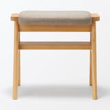 【新古品】再生ポリエステル混　木製スタッキングスツール　ライトブラウン