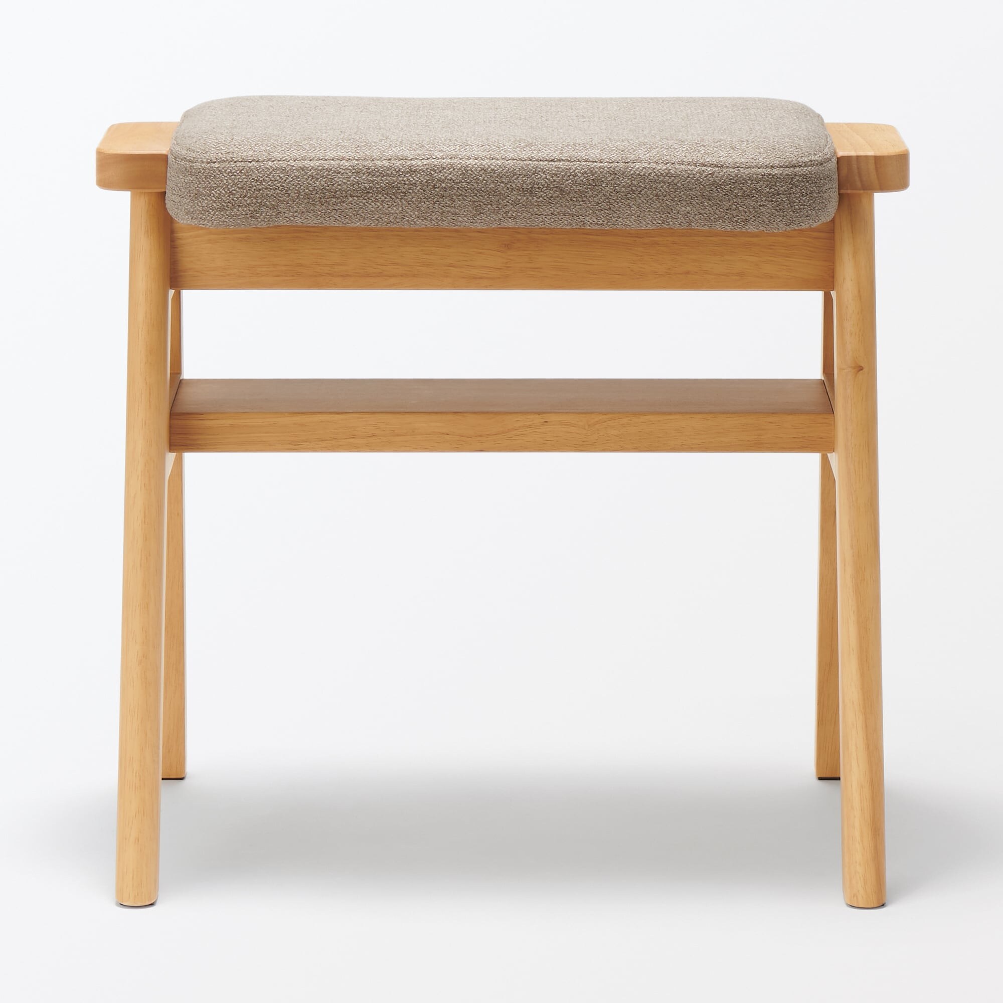 【新古品】再生ポリエステル混　木製スタッキングスツール　ライトブラウン
