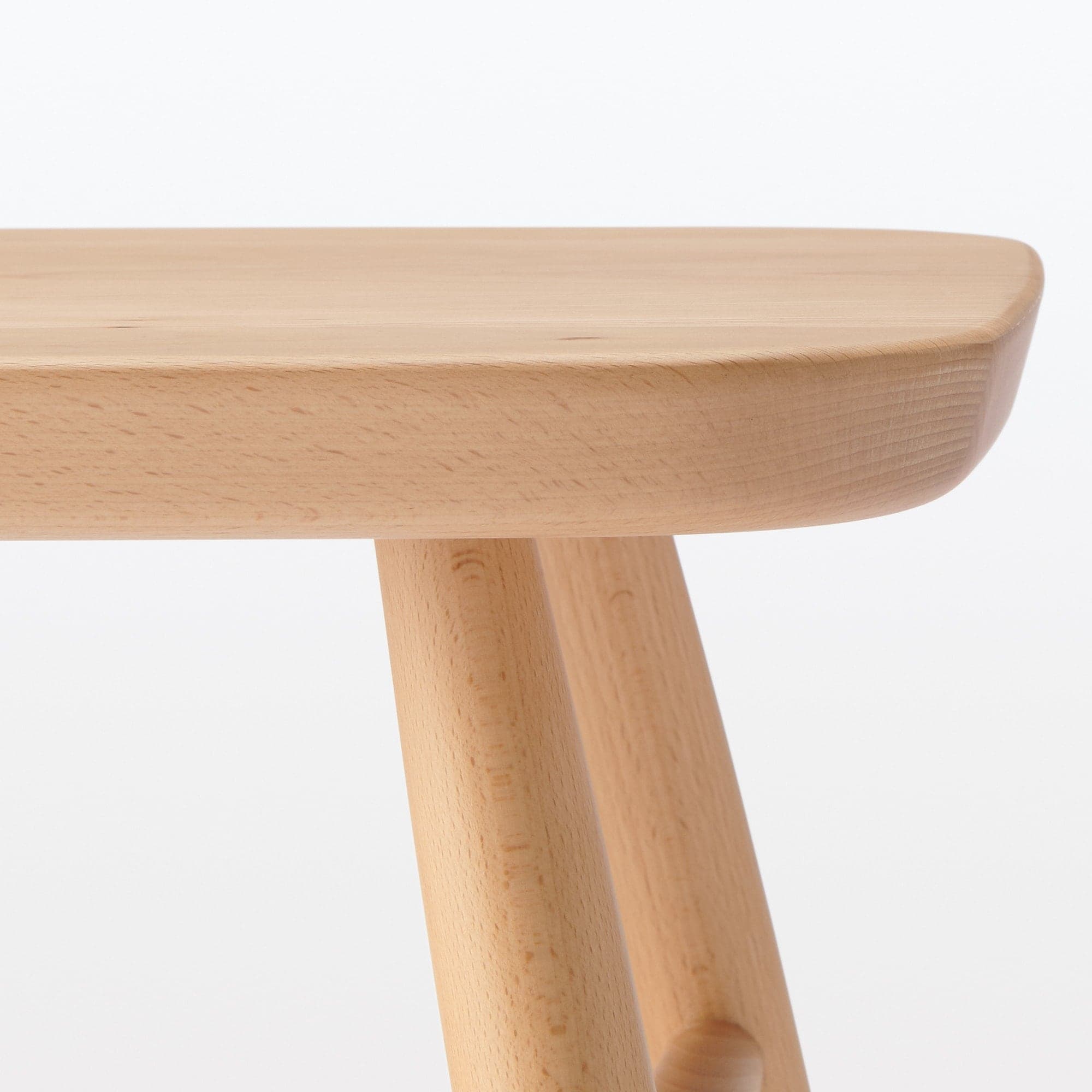 【新古品】ブナ材スツール　丸脚