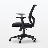 【新古品】ワーキングアームチェア　背メッシュ　（２０２３）