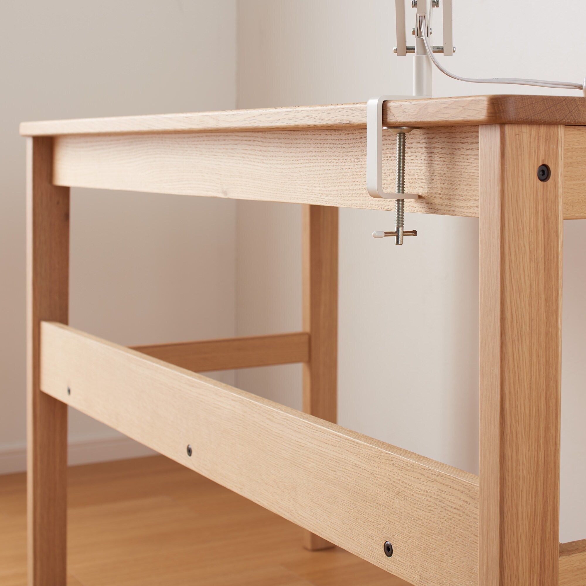 【中古品】オーク無垢材デスク（引出・足元棚付）