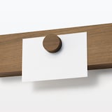 壁に付けられる家具長押用マグネット