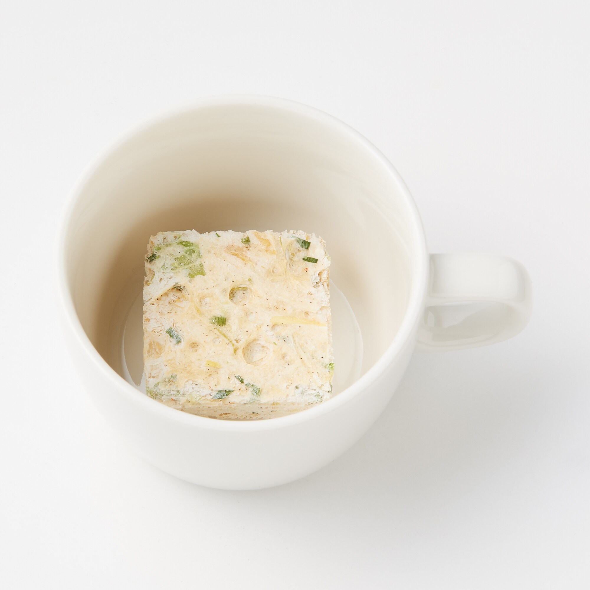 食べるスープ　牛肉と葱のテールスープ