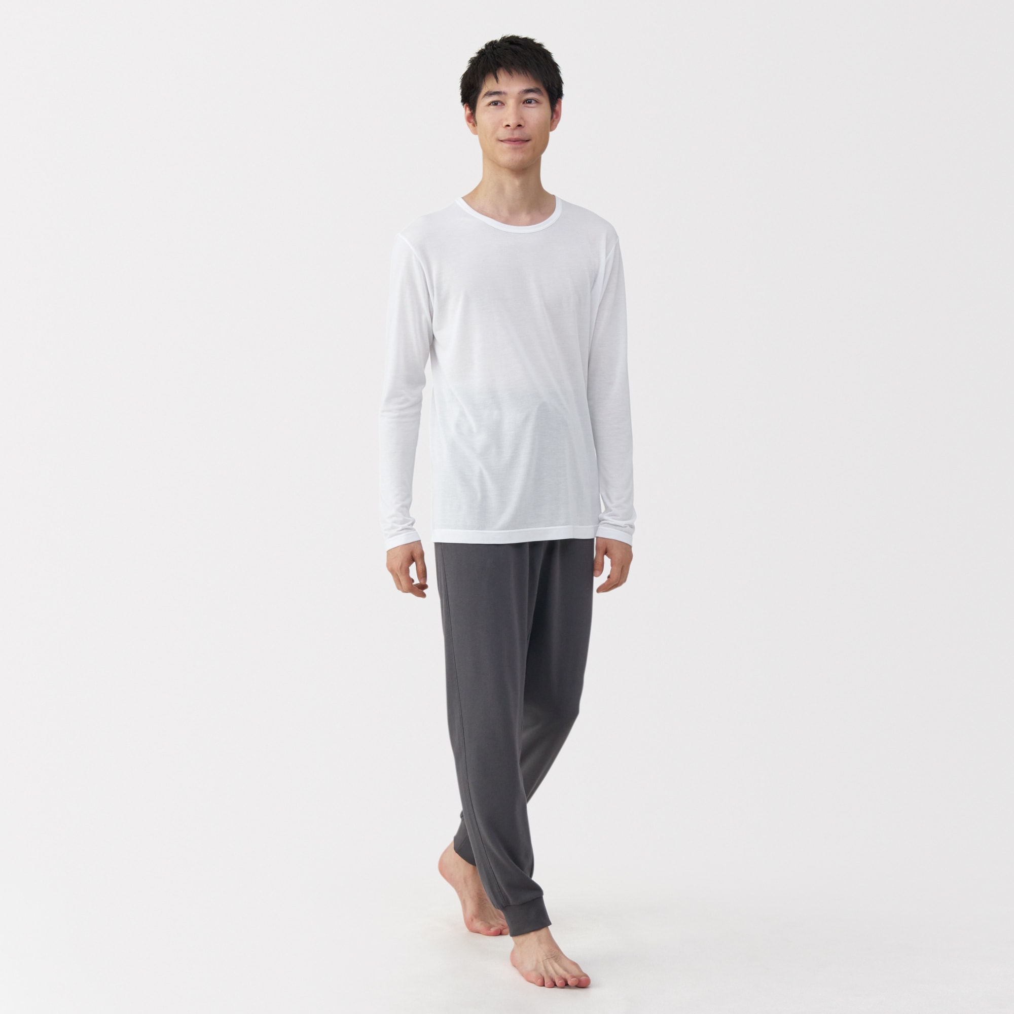 紳士　脇に縫い目のない　なめらか　クルーネック長袖Ｔシャツ