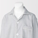 キッズ　脇に縫い目のない　フランネル　長袖パジャマ