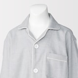 キッズ　脇に縫い目のない　フランネル　長袖パジャマ