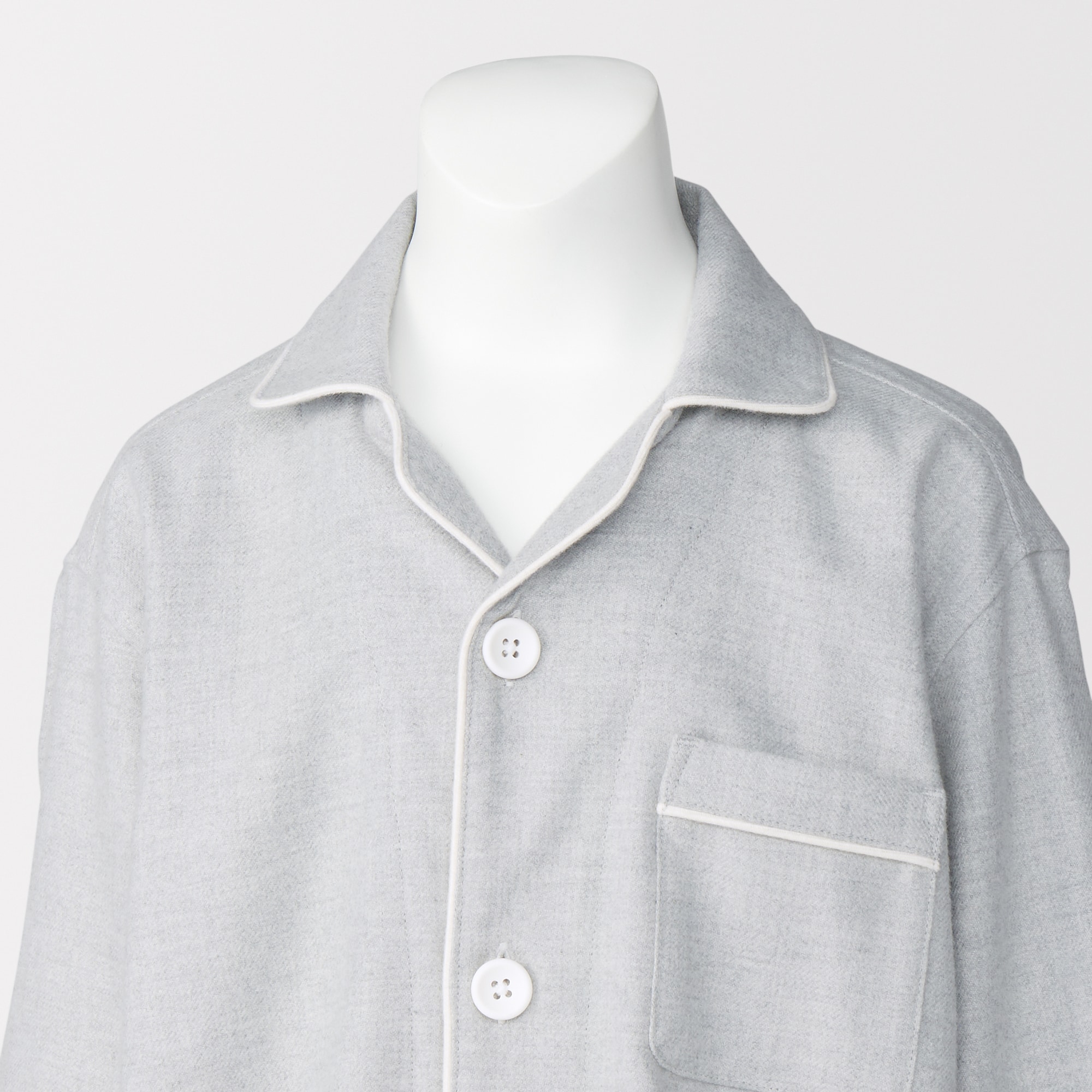 キッズ　脇に縫い目のない　フランネル　長袖パジャマ