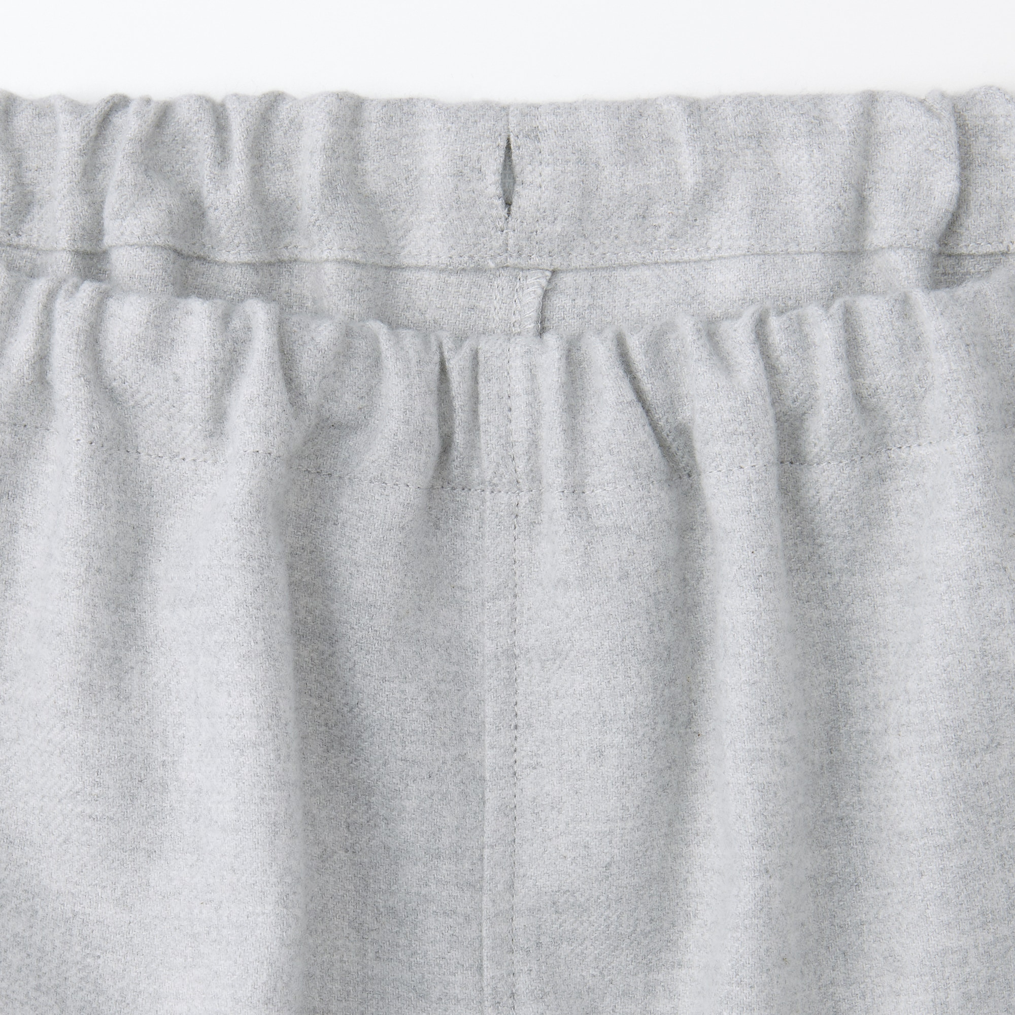 キッズ　脇に縫い目のない　フランネル　長袖パジャマ