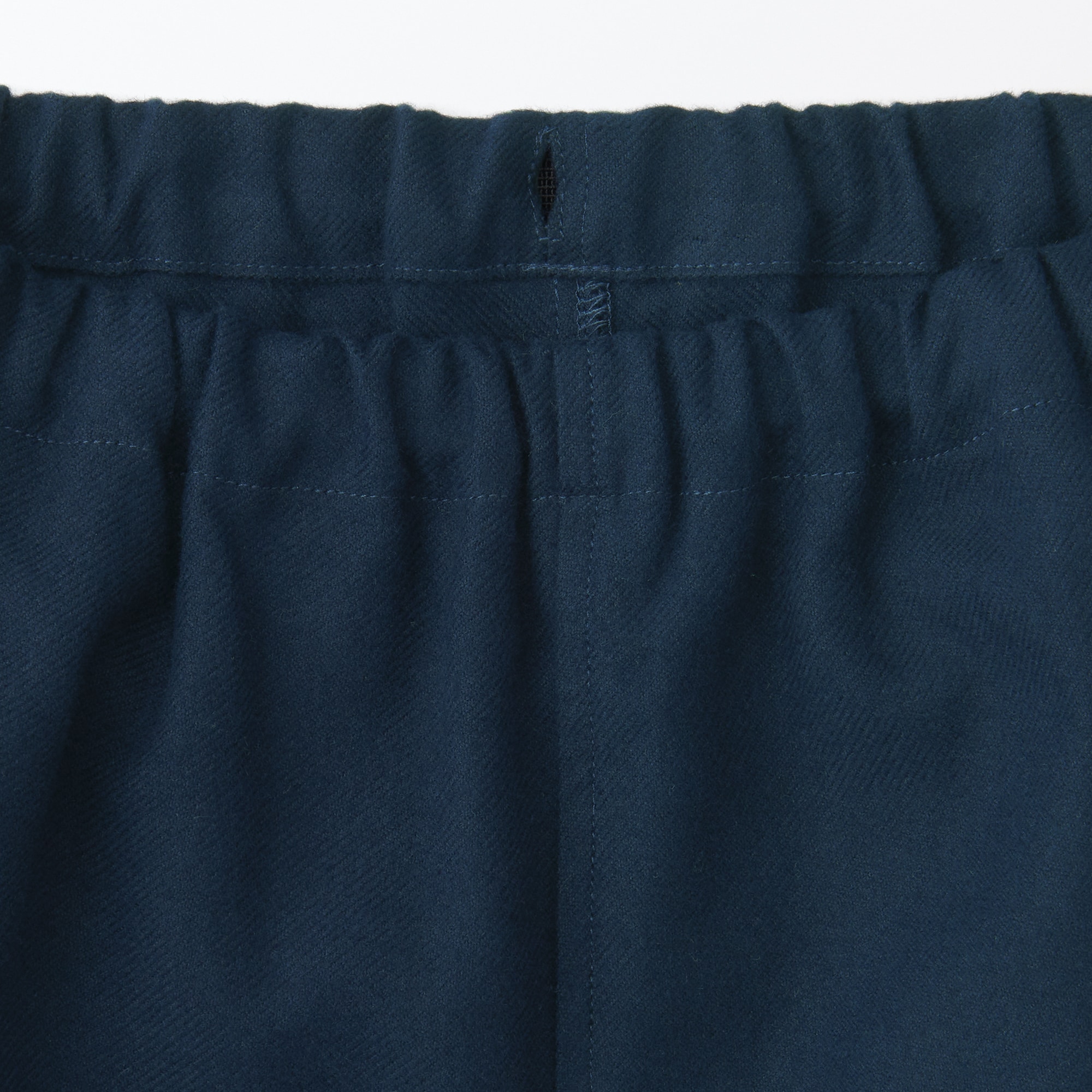 キッズ　脇に縫い目のない　フランネル　長袖パジャマ