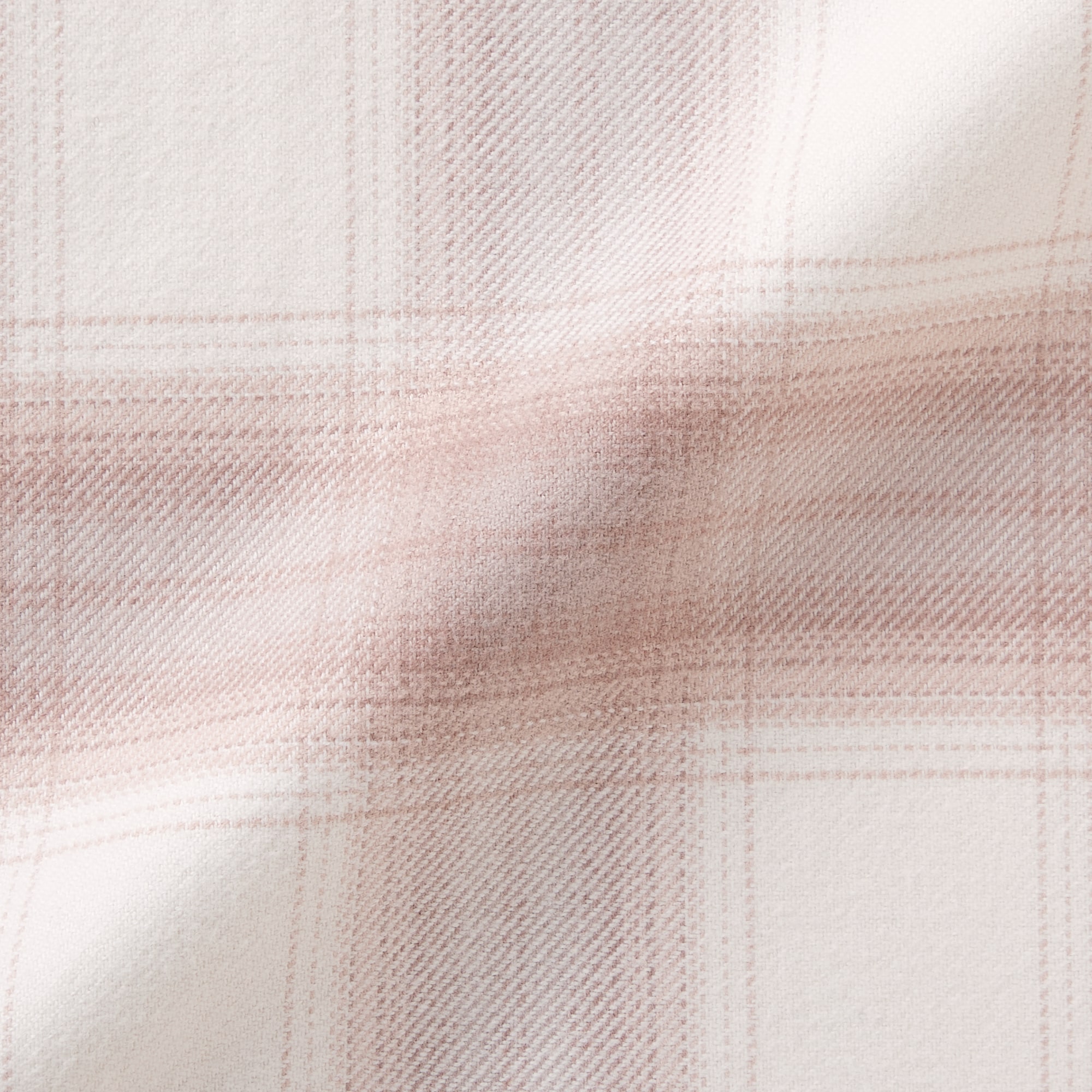 キッズ　脇に縫い目のない　フランネル　長袖パジャマ