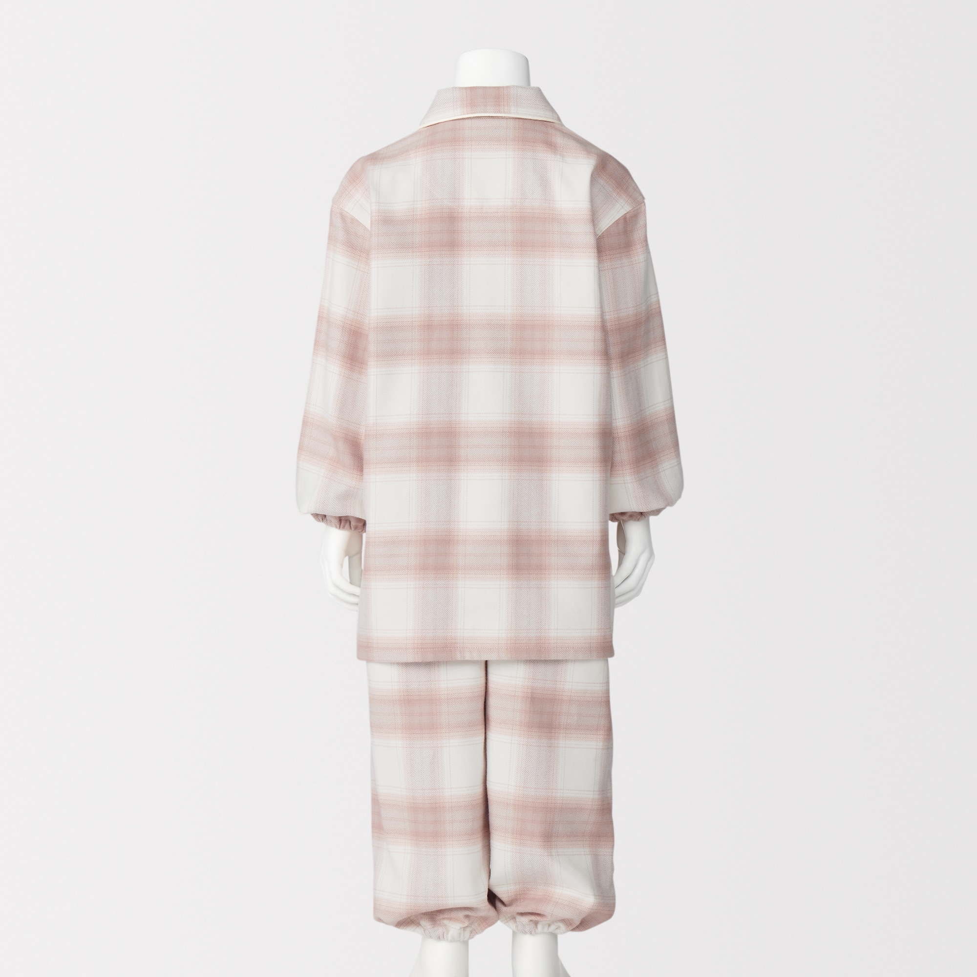 キッズ　脇に縫い目のない　フランネル　長袖パジャマ