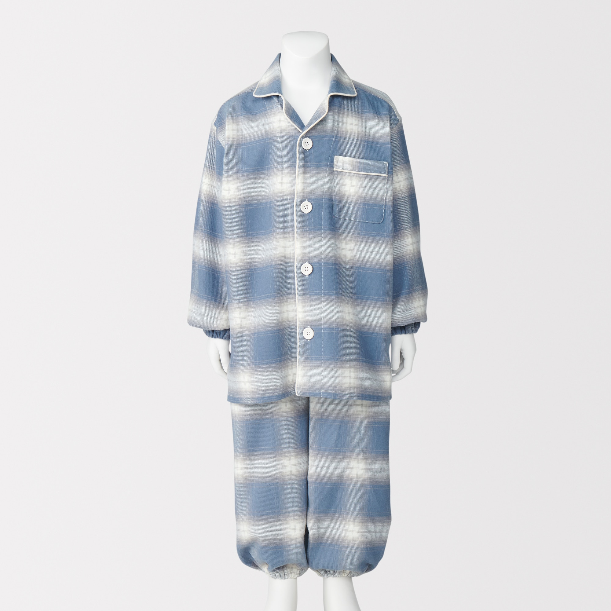 キッズ　脇に縫い目のない　フランネル　長袖パジャマ