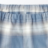 キッズ　脇に縫い目のない　フランネル　長袖パジャマ