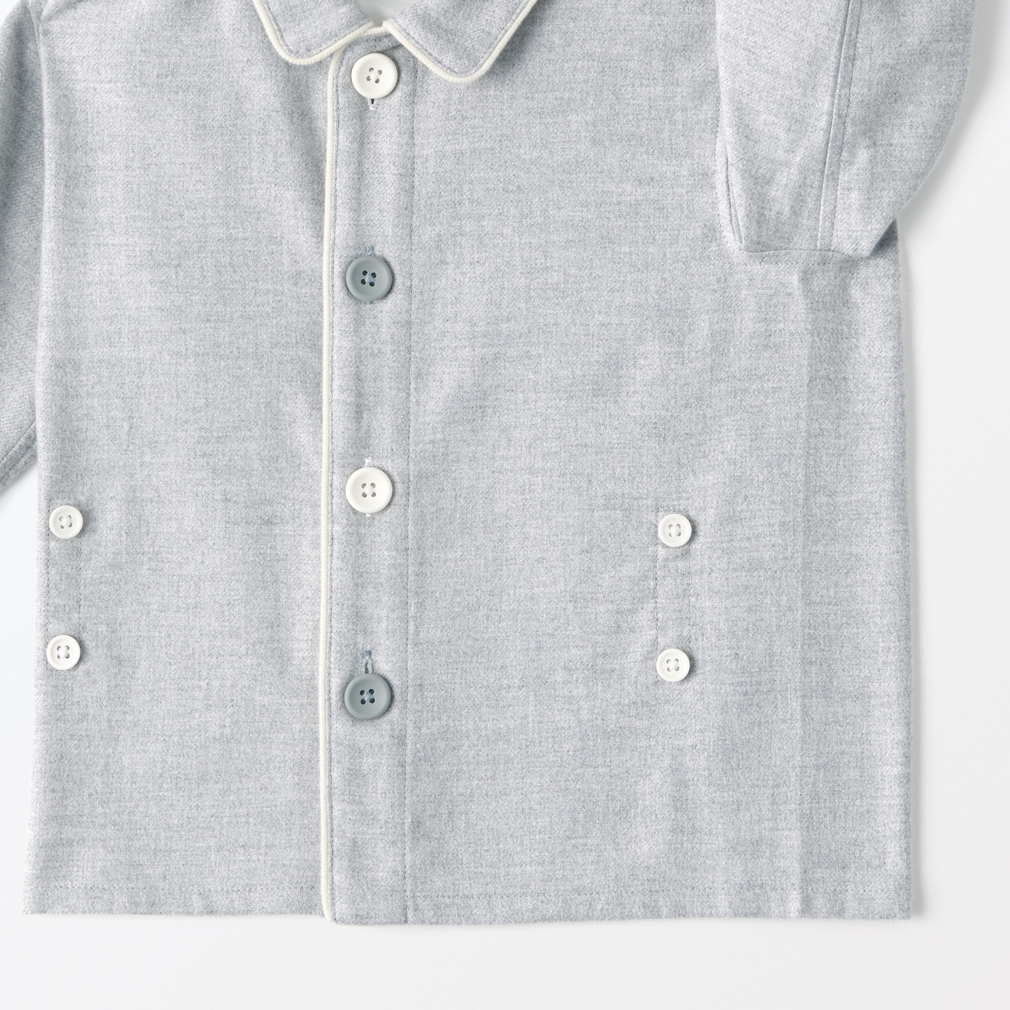 ベビー　脇に縫い目のない　フランネル　お着替えパジャマ