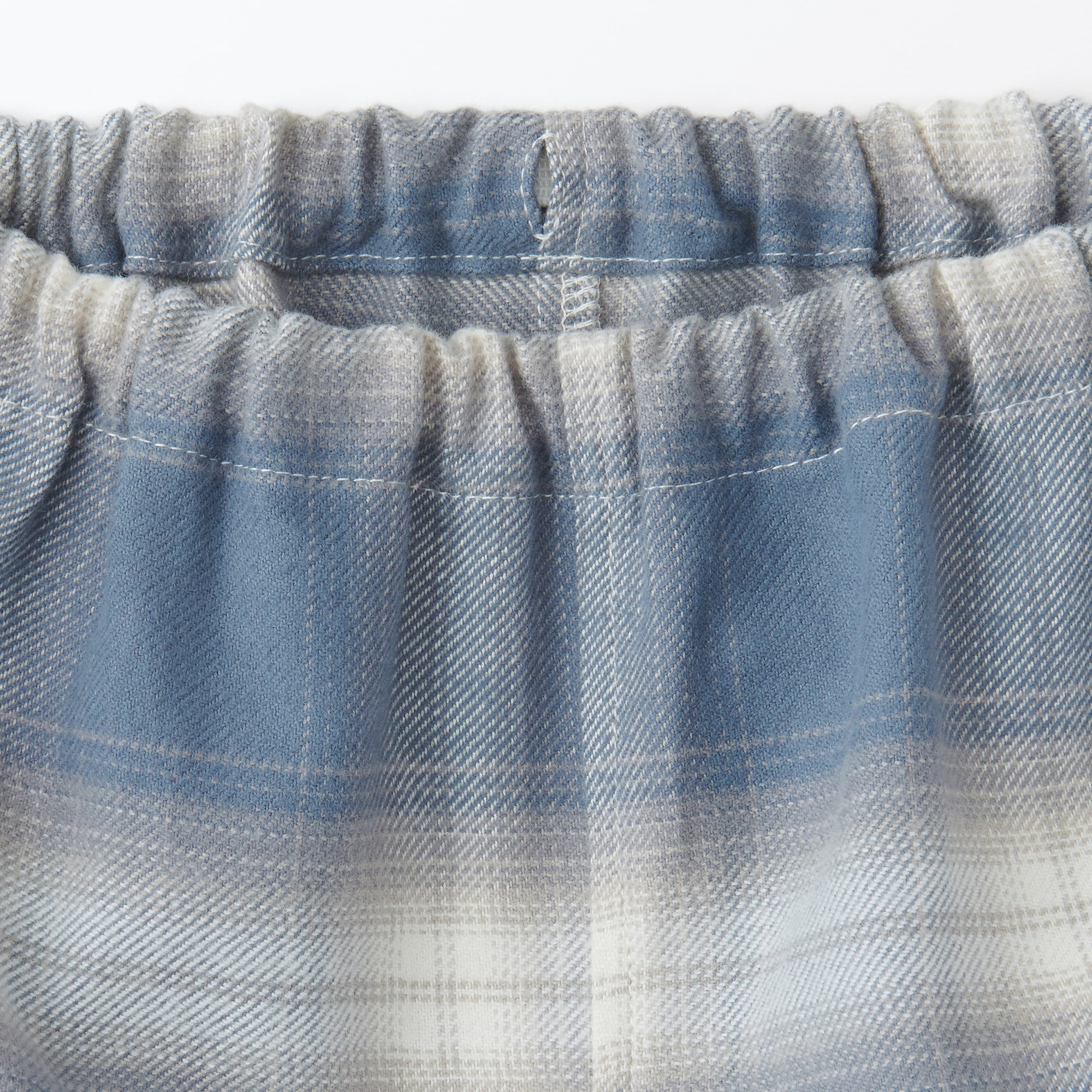 ベビー　脇に縫い目のない　フランネル　お着替えパジャマ