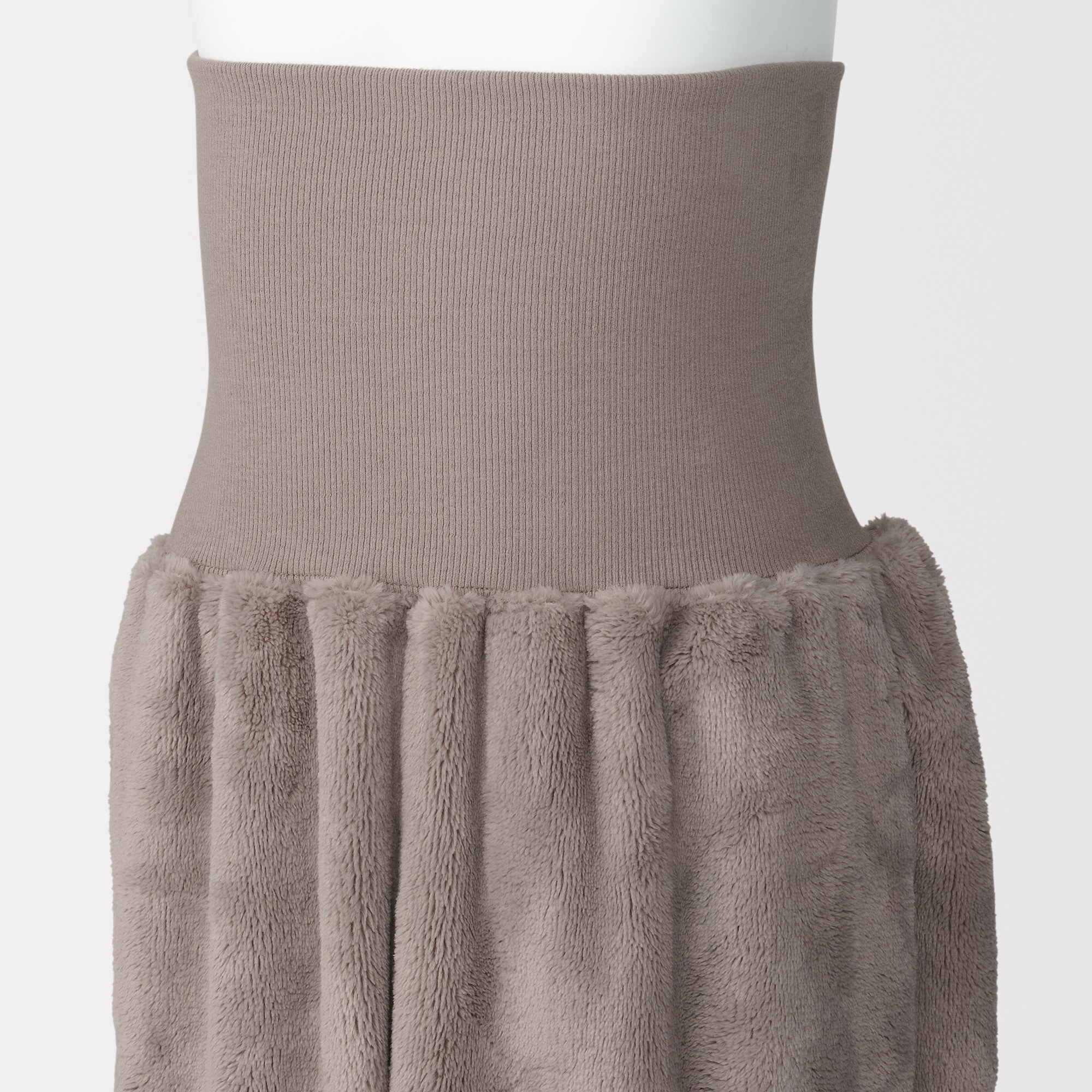 キッズ　着る毛布　腹巻付き長袖パジャマ