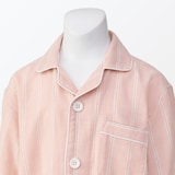 キッズ　脇に縫い目のない　二重ガーゼ長袖パジャマ