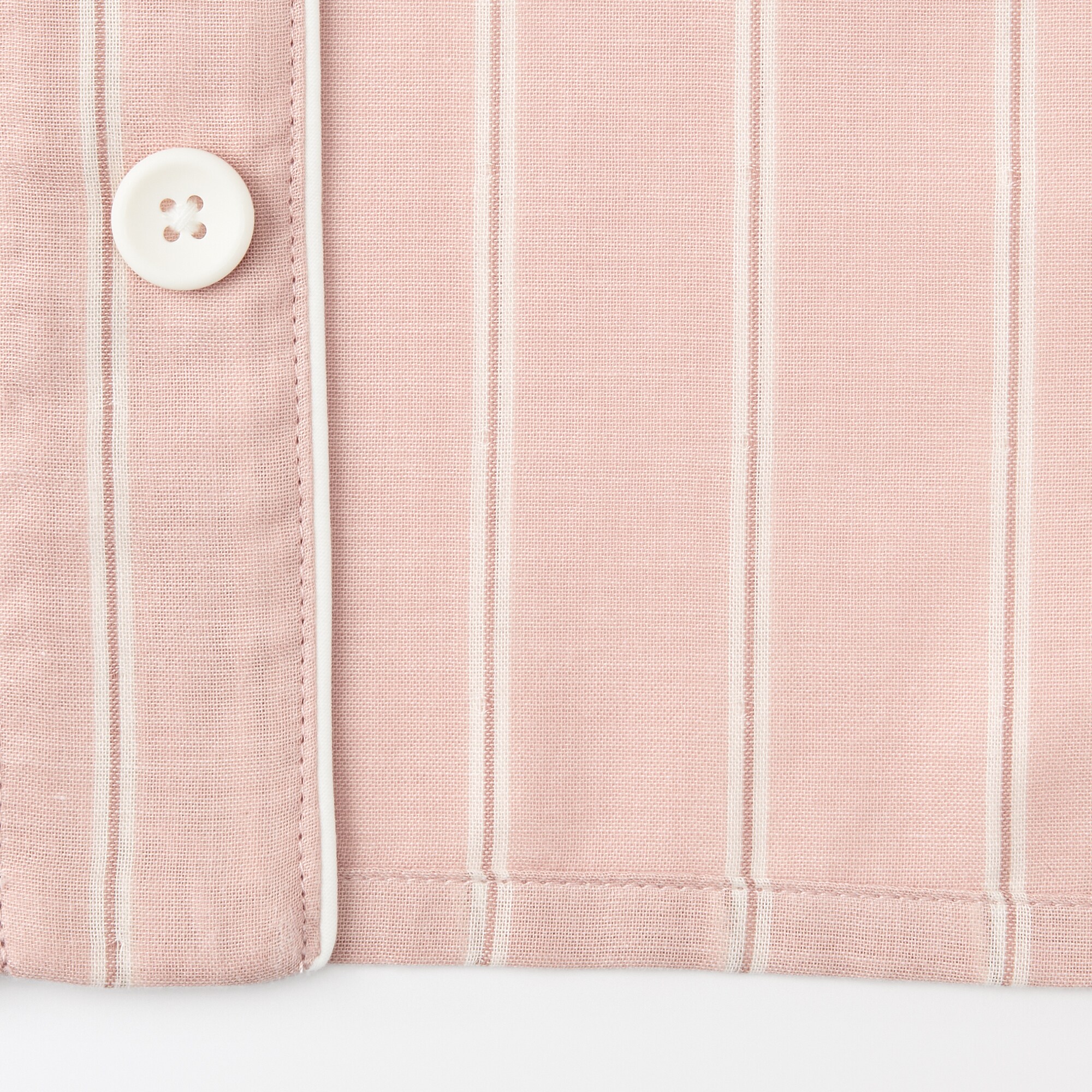 キッズ　脇に縫い目のない　二重ガーゼ長袖パジャマ