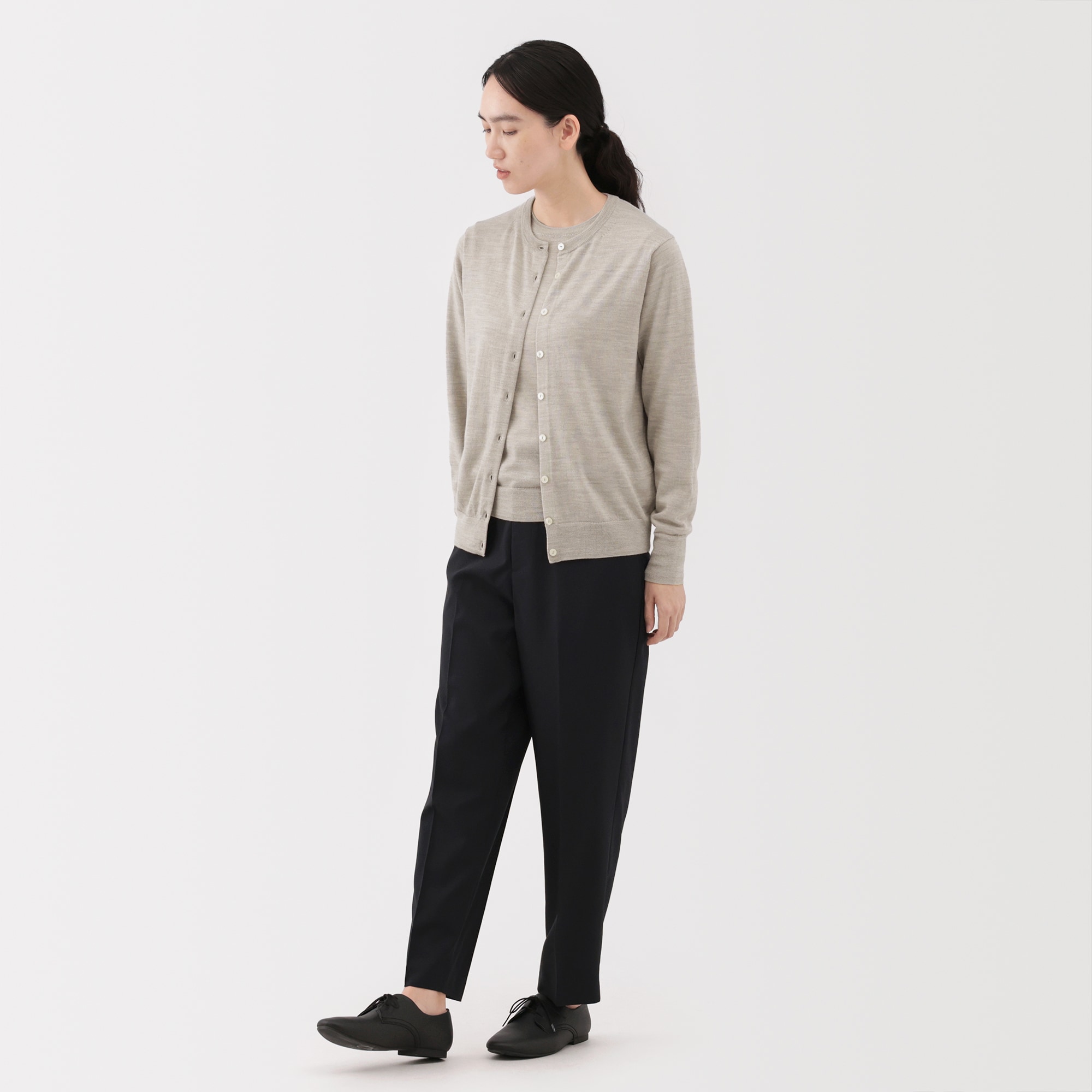 婦人　洗えるウールハイゲージクルーネックカーディガン