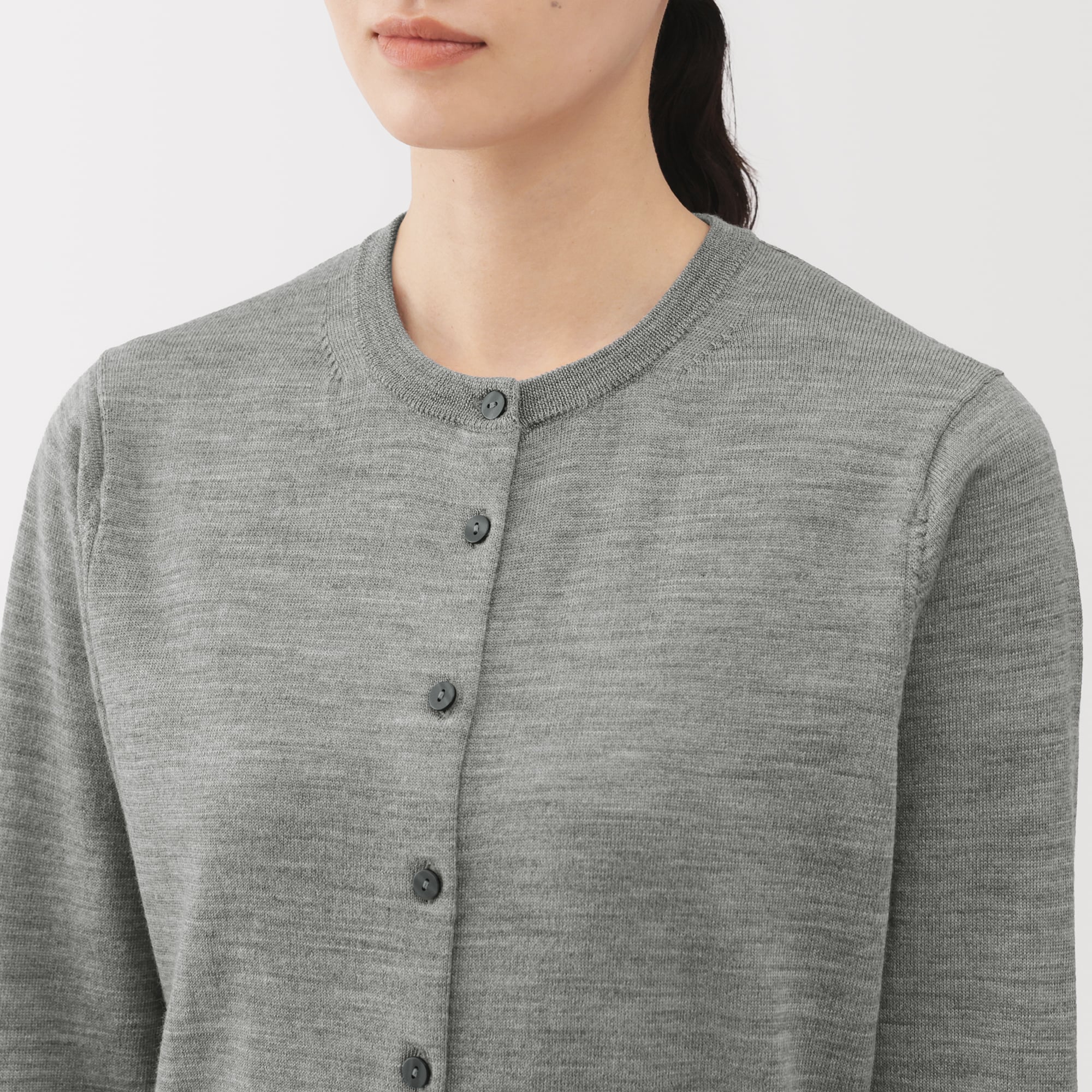 婦人　洗えるウールハイゲージクルーネックカーディガン