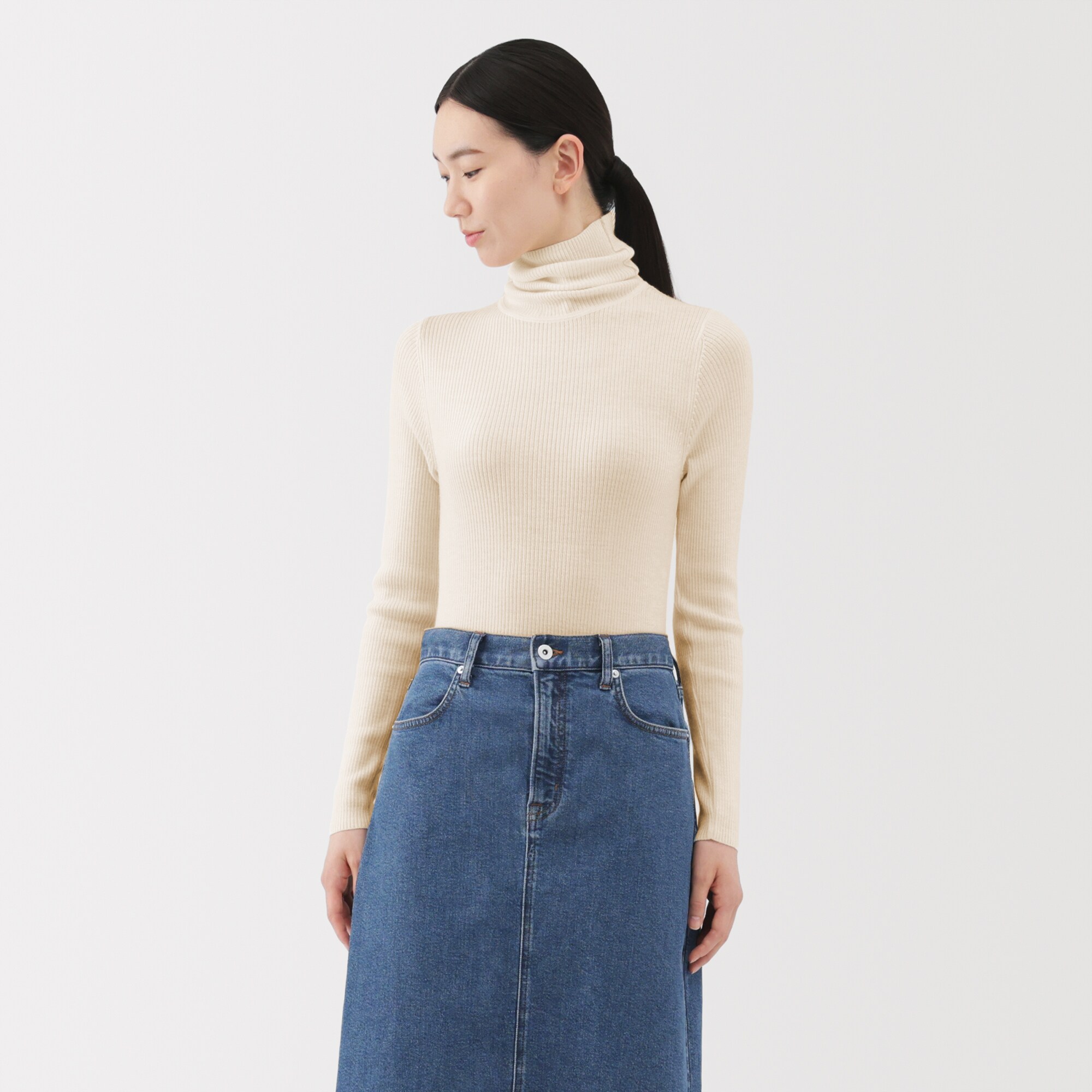 婦人　洗えるウールハイゲージリブタートルネックセーター