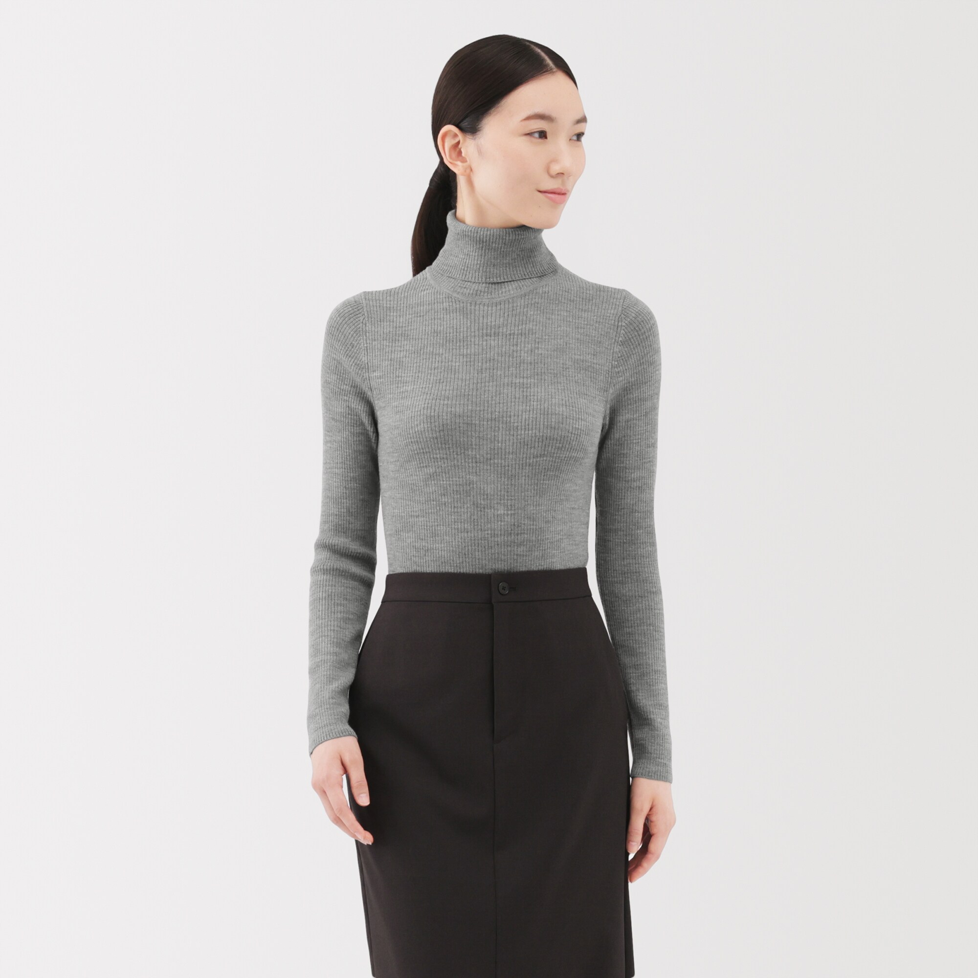 婦人　洗えるウールハイゲージリブタートルネックセーター