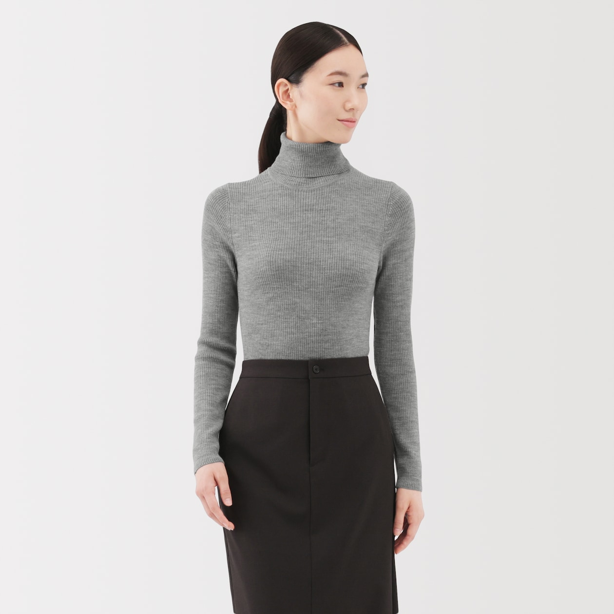 婦人　洗えるウールハイゲージリブタートルネックセーター