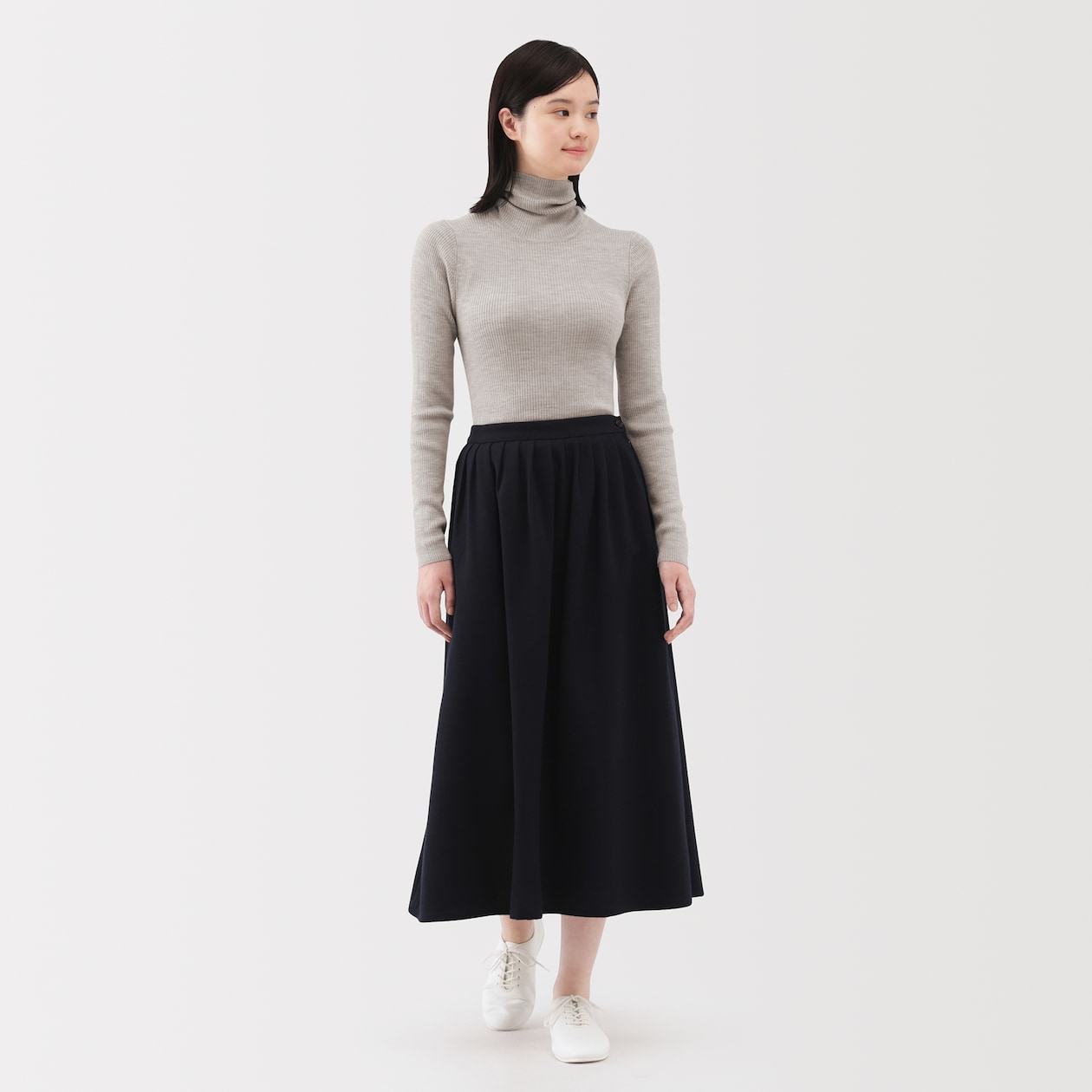 婦人　洗えるウールハイゲージリブタートルネックセーター