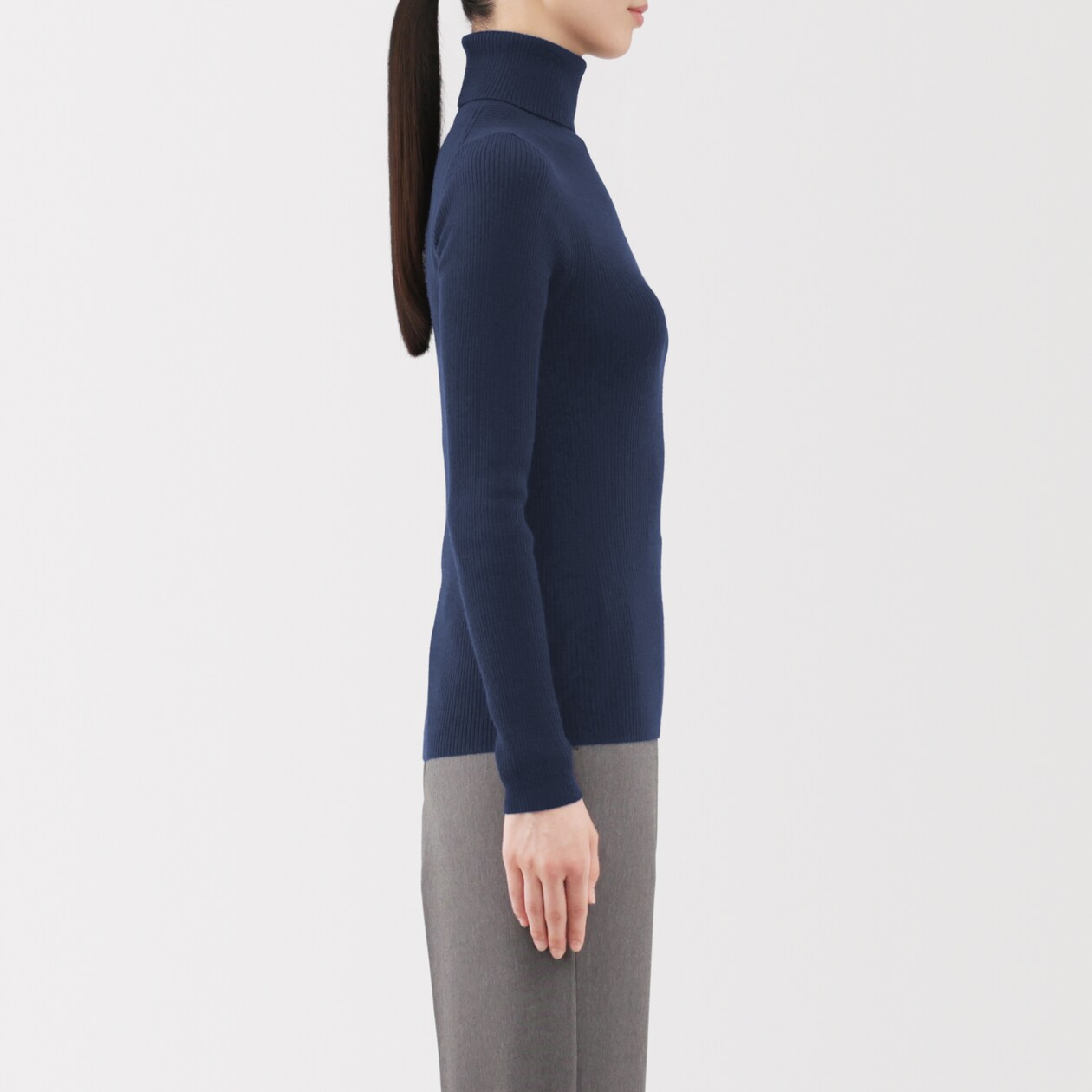 婦人　洗えるウールハイゲージリブタートルネックセーター