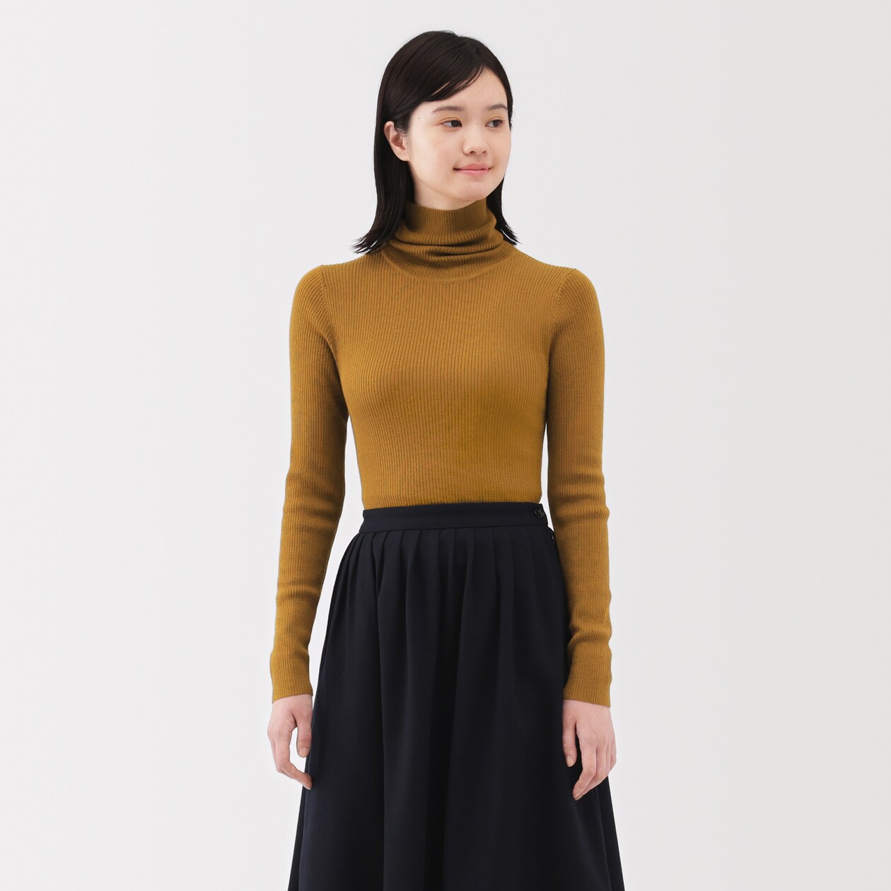 婦人　洗えるウールハイゲージリブタートルネックセーター