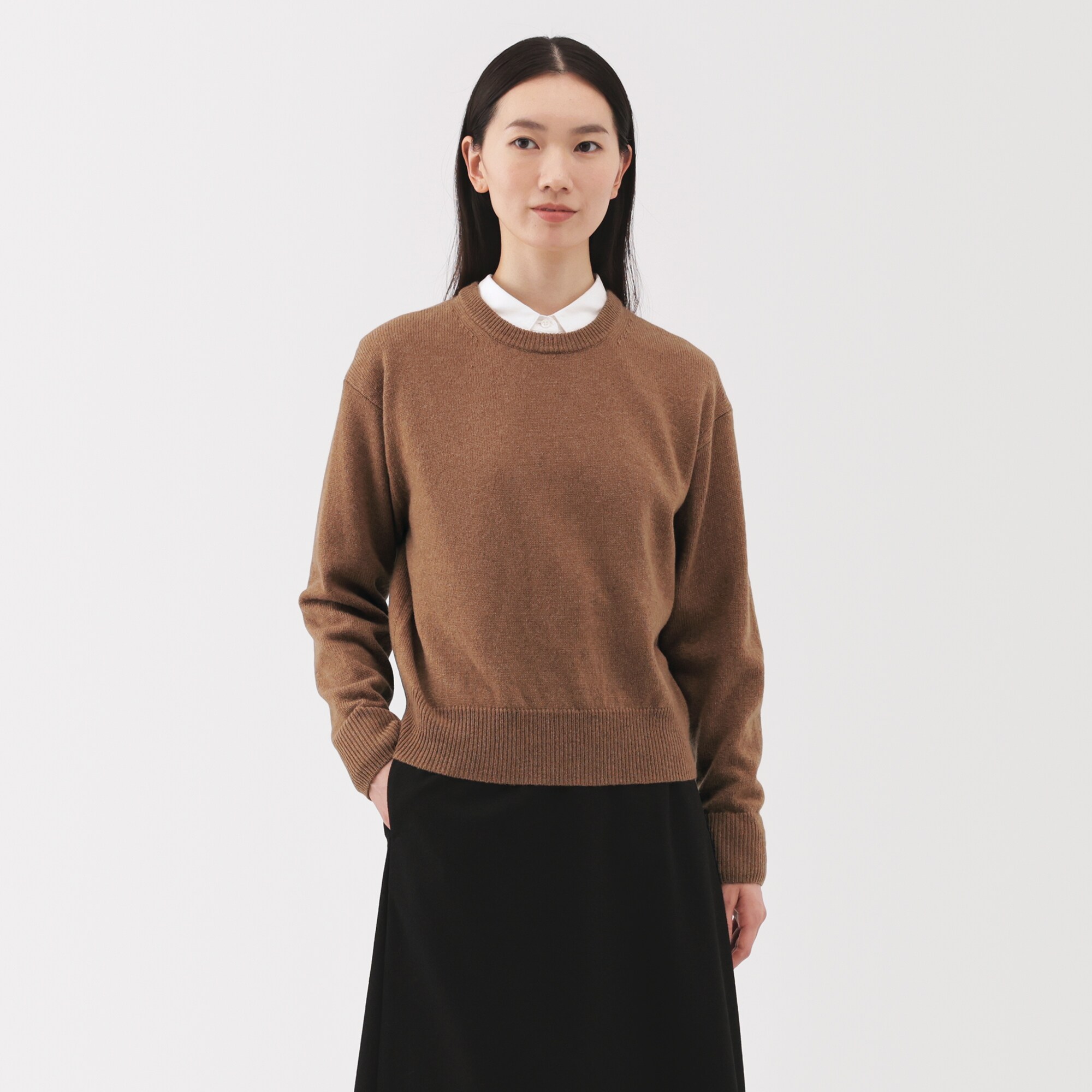 婦人　洗えるウールミドルゲージクルーネックセーター