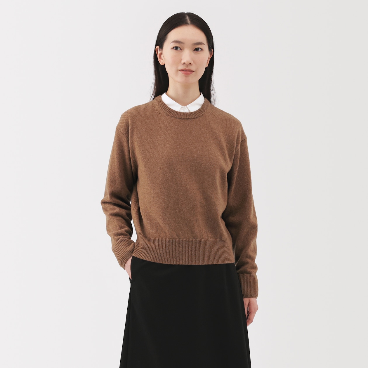 婦人　洗えるウールミドルゲージクルーネックセーター