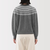 婦人　アンデスウールを使ったジャカード編みセーター