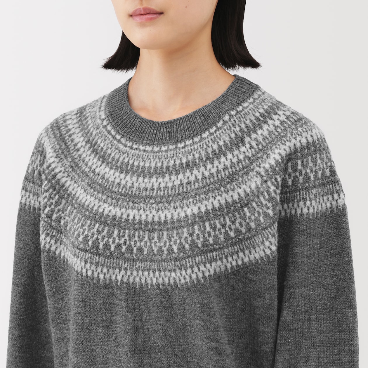 婦人　アンデスウールを使ったジャカード編みセーター