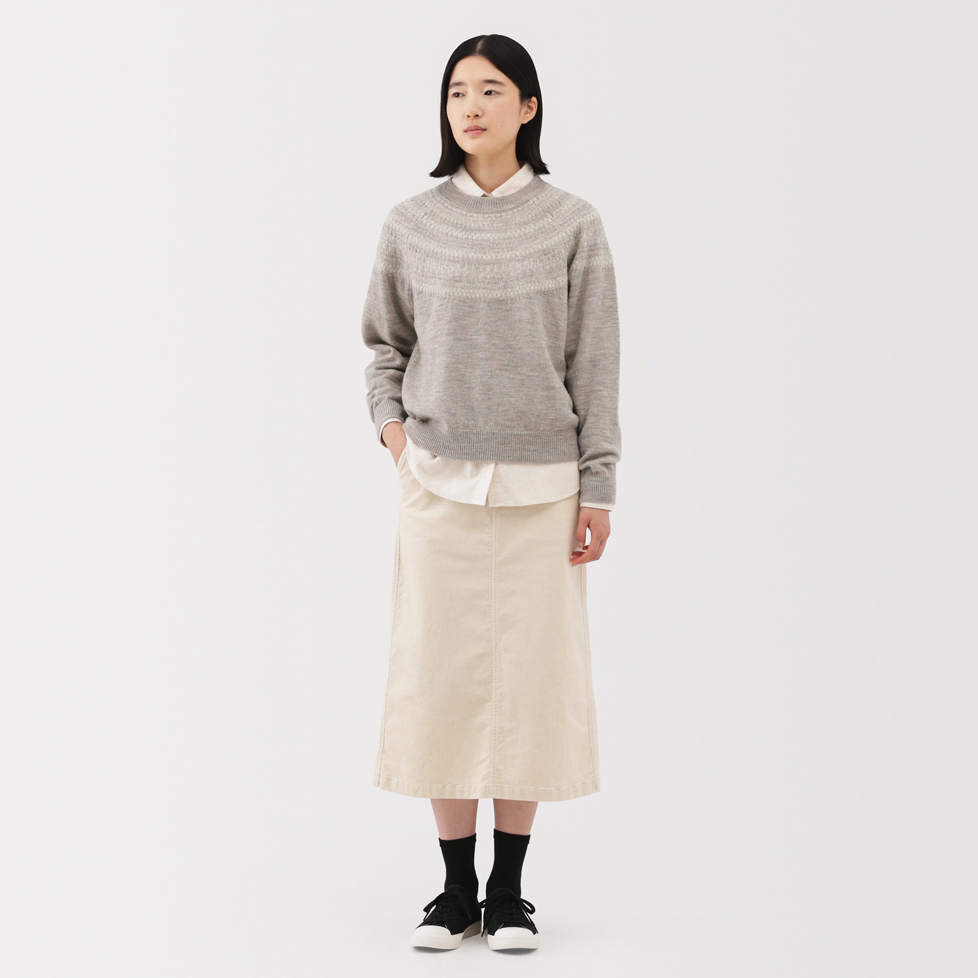 婦人　アンデスウールを使ったジャカード編みセーター