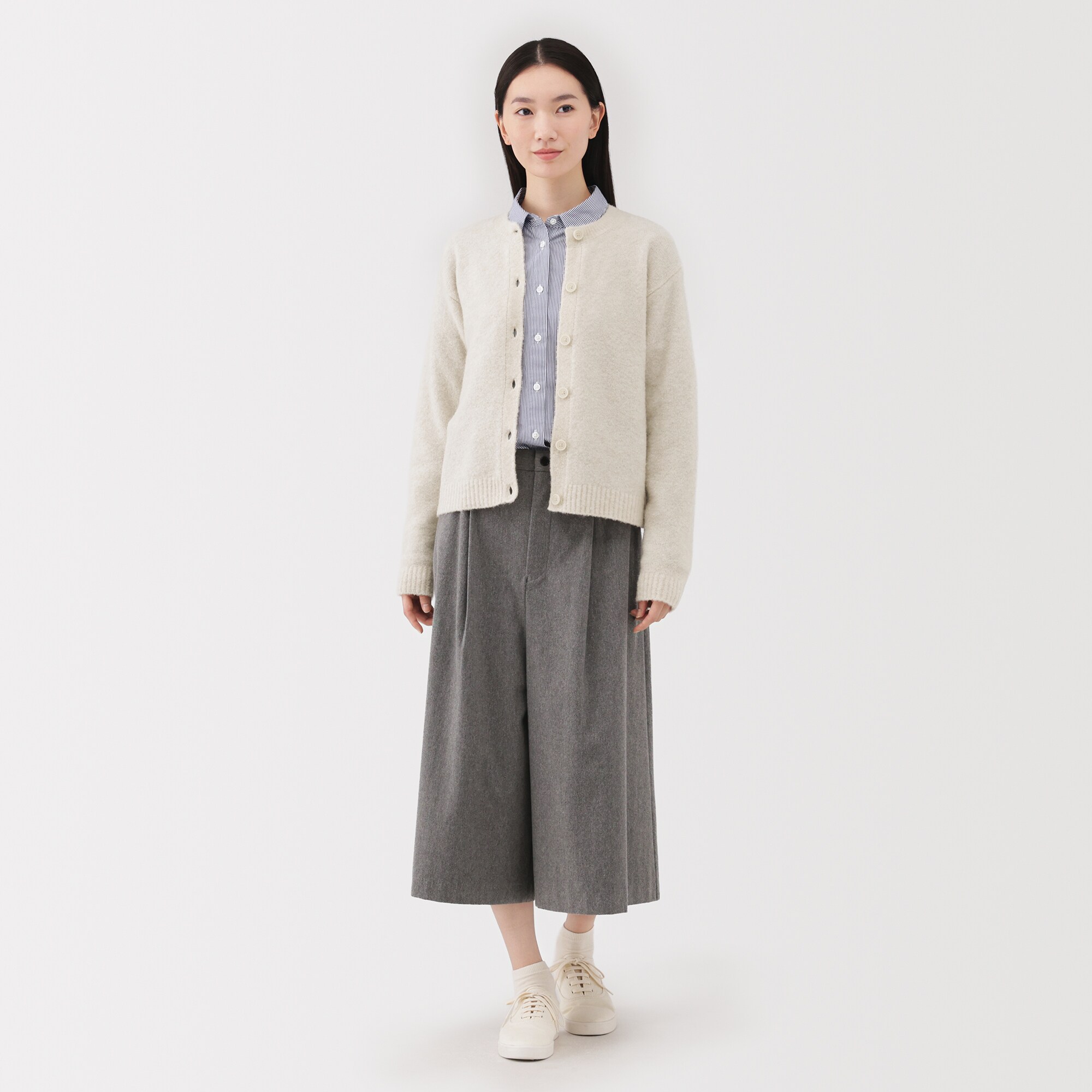 婦人　ウール混ブークレクルーネックカーディガン