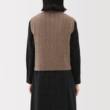 婦人　アンデスウールを使ったベスト