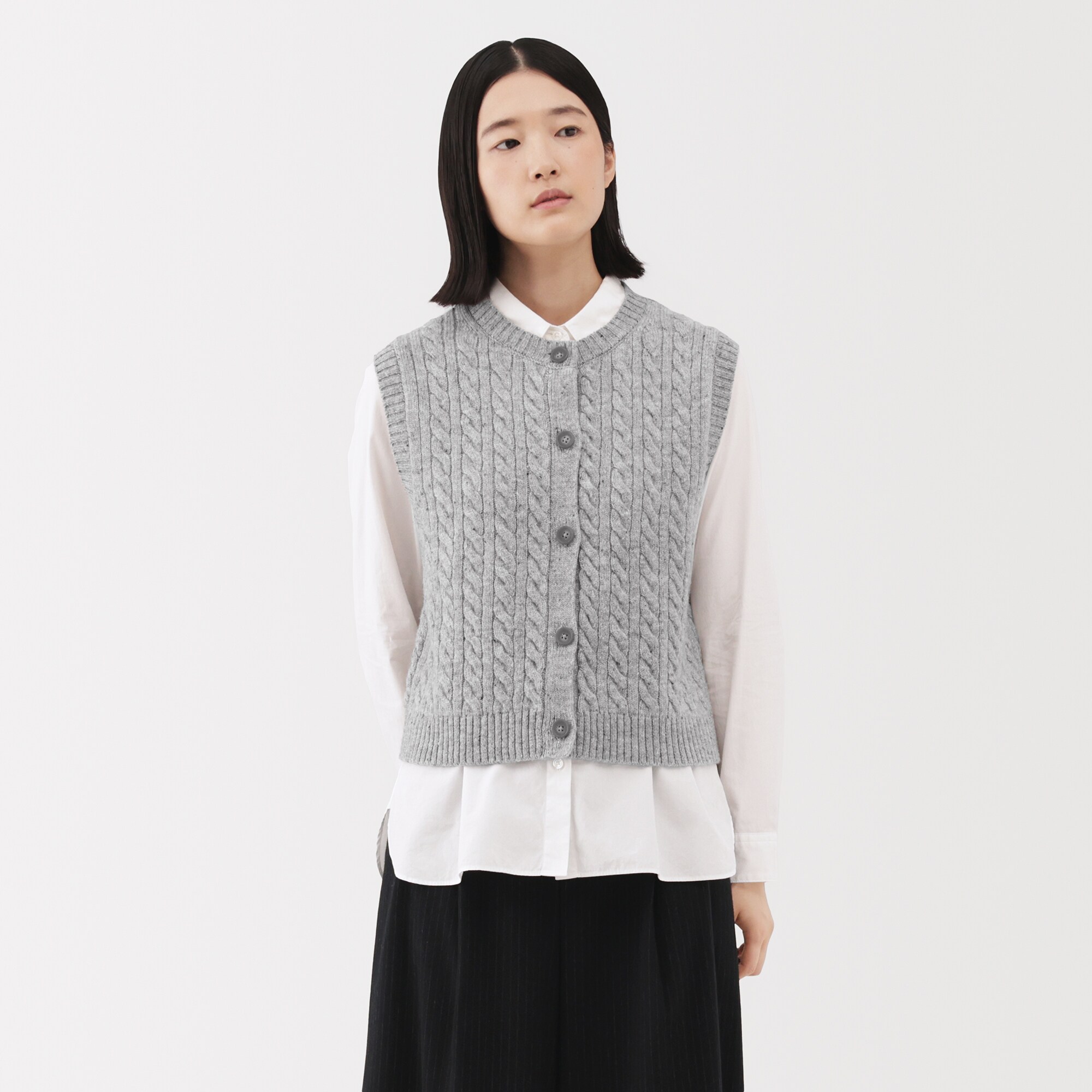 婦人　アンデスウールを使ったベスト