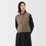 婦人　アンデスウールを使ったベスト
