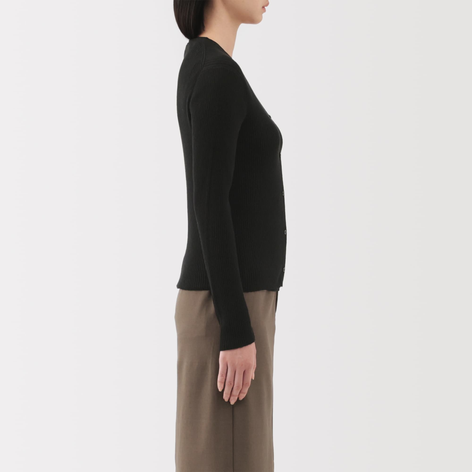 婦人　なめらかリブ編みＶネックカーディガン