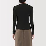 婦人　なめらかリブ編みＶネックカーディガン