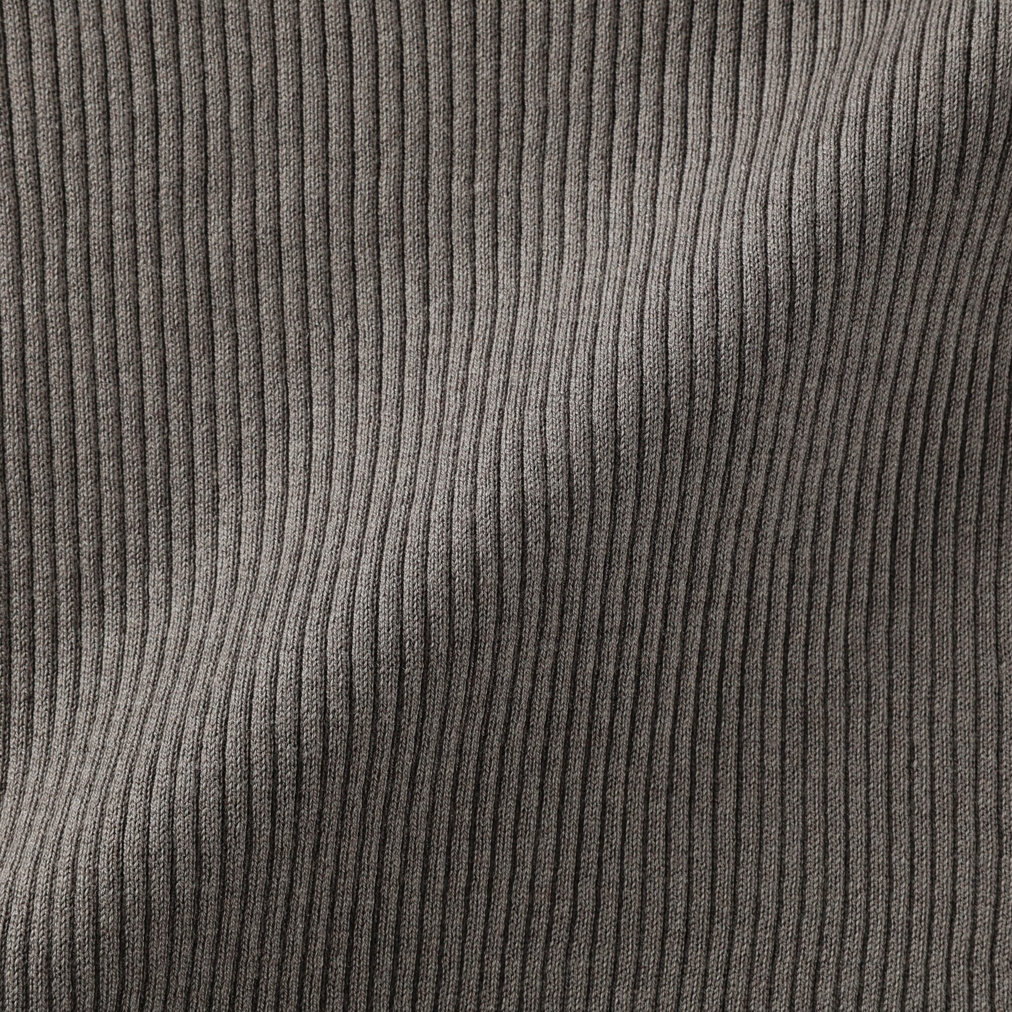 婦人　なめらかリブ編みＶネックカーディガン