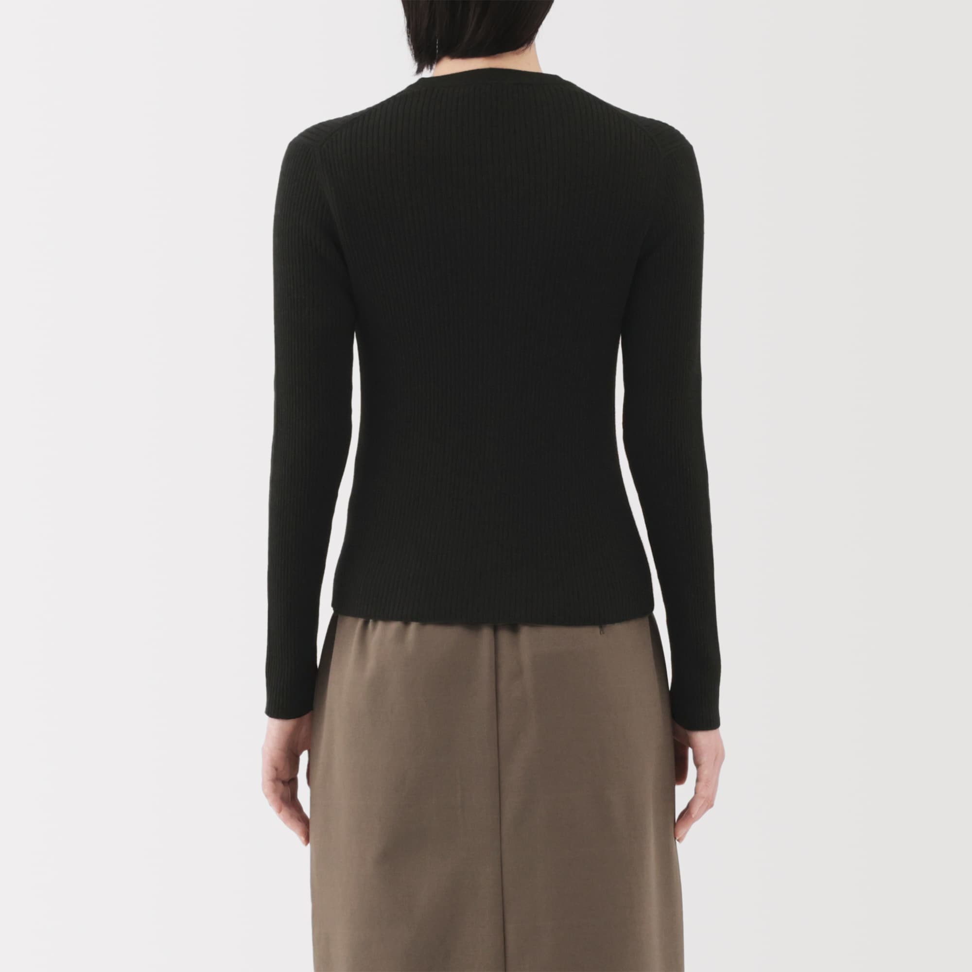 婦人　なめらかリブ編みＶネックカーディガン