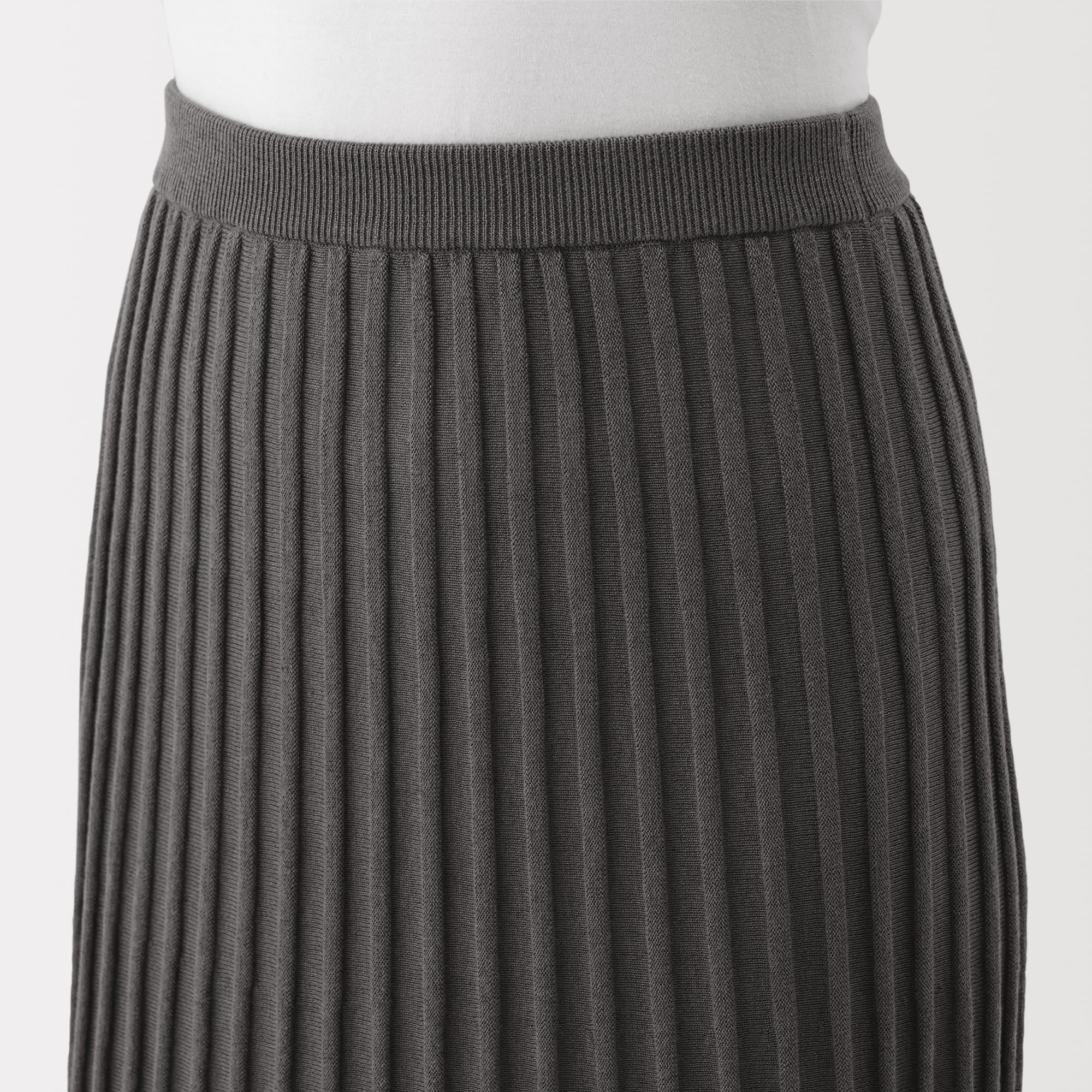 婦人　なめらかニットフレアスカート